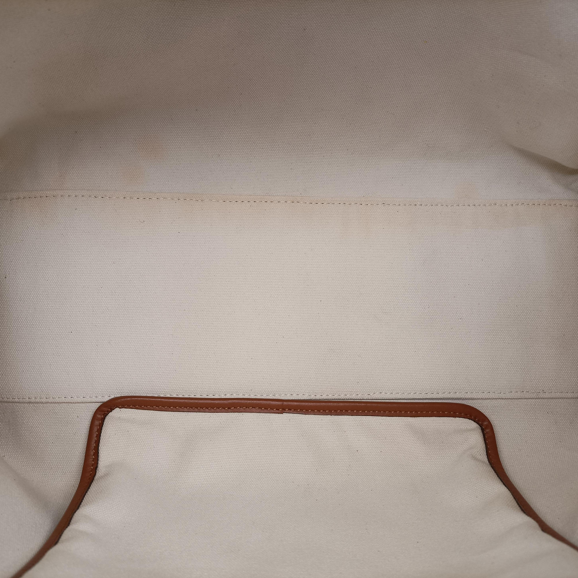 Pre-owned Fendi Peekaboo Beige canvas 8BH374 shoulderbag | stylenewstar
