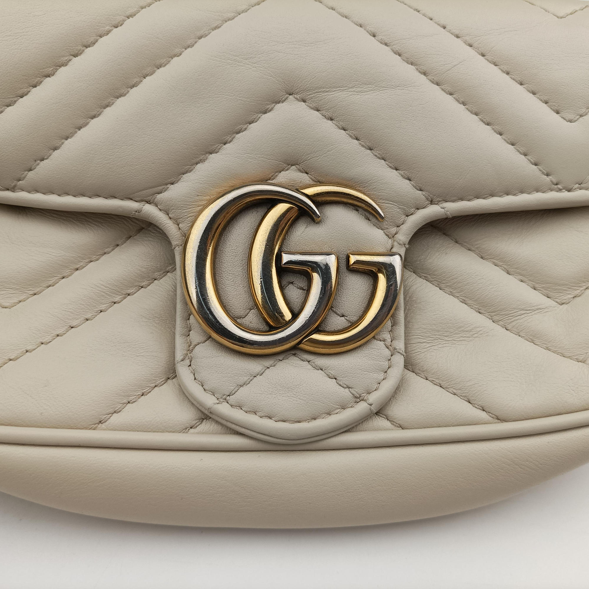 Pre-owned Gucci GG Marmont White Leather 476433 shoulderbag | stylenewstar