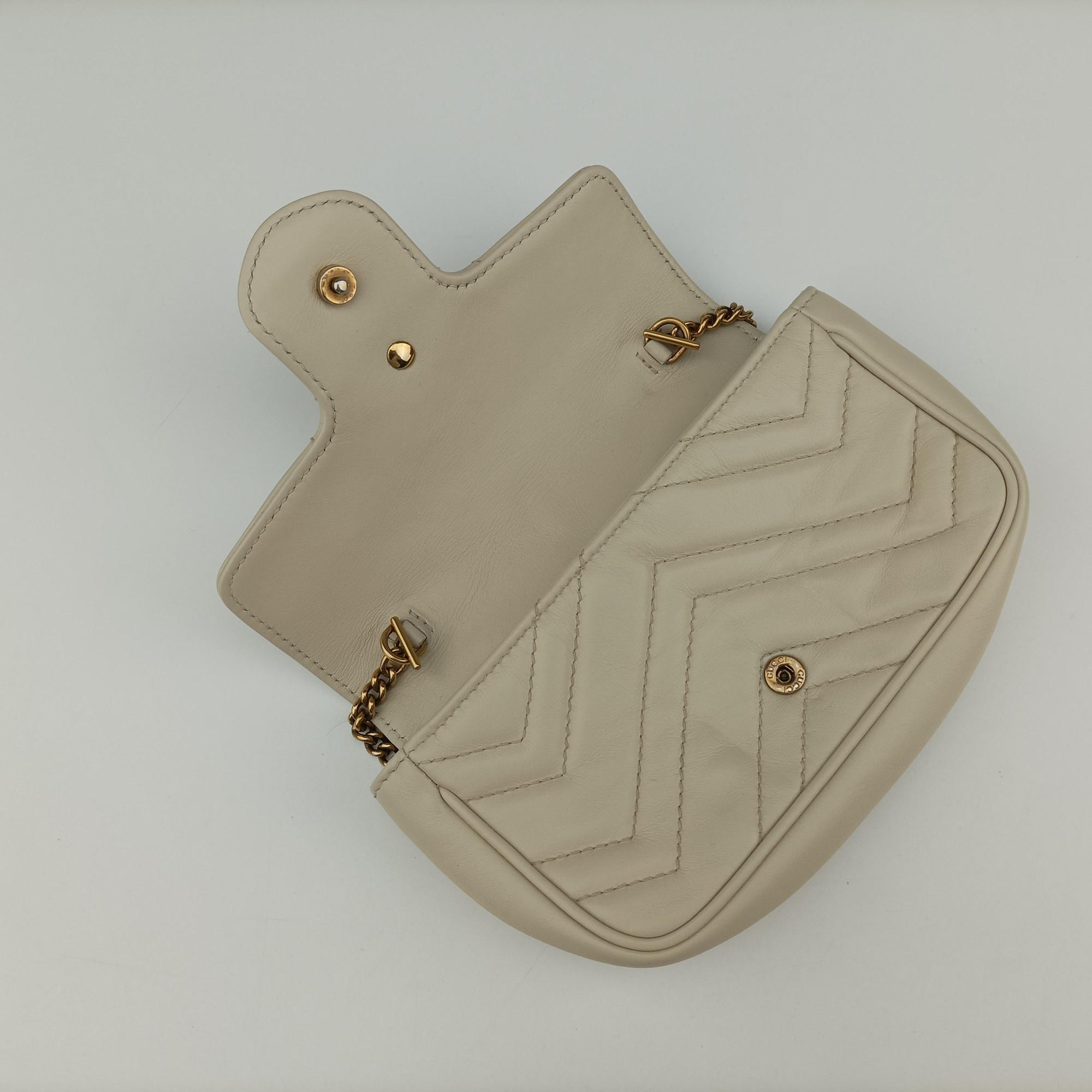 Pre-owned Gucci GG Marmont White Leather 476433 shoulderbag | stylenewstar