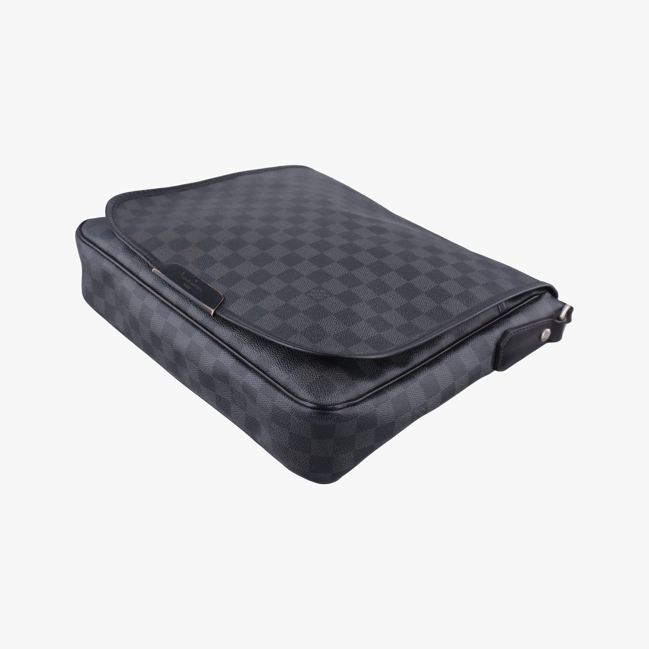 Pre-owned Louis Vuitton DANIEL MM Noir Damier GRAPHITE N58029 shoulderbag | stylenewstar