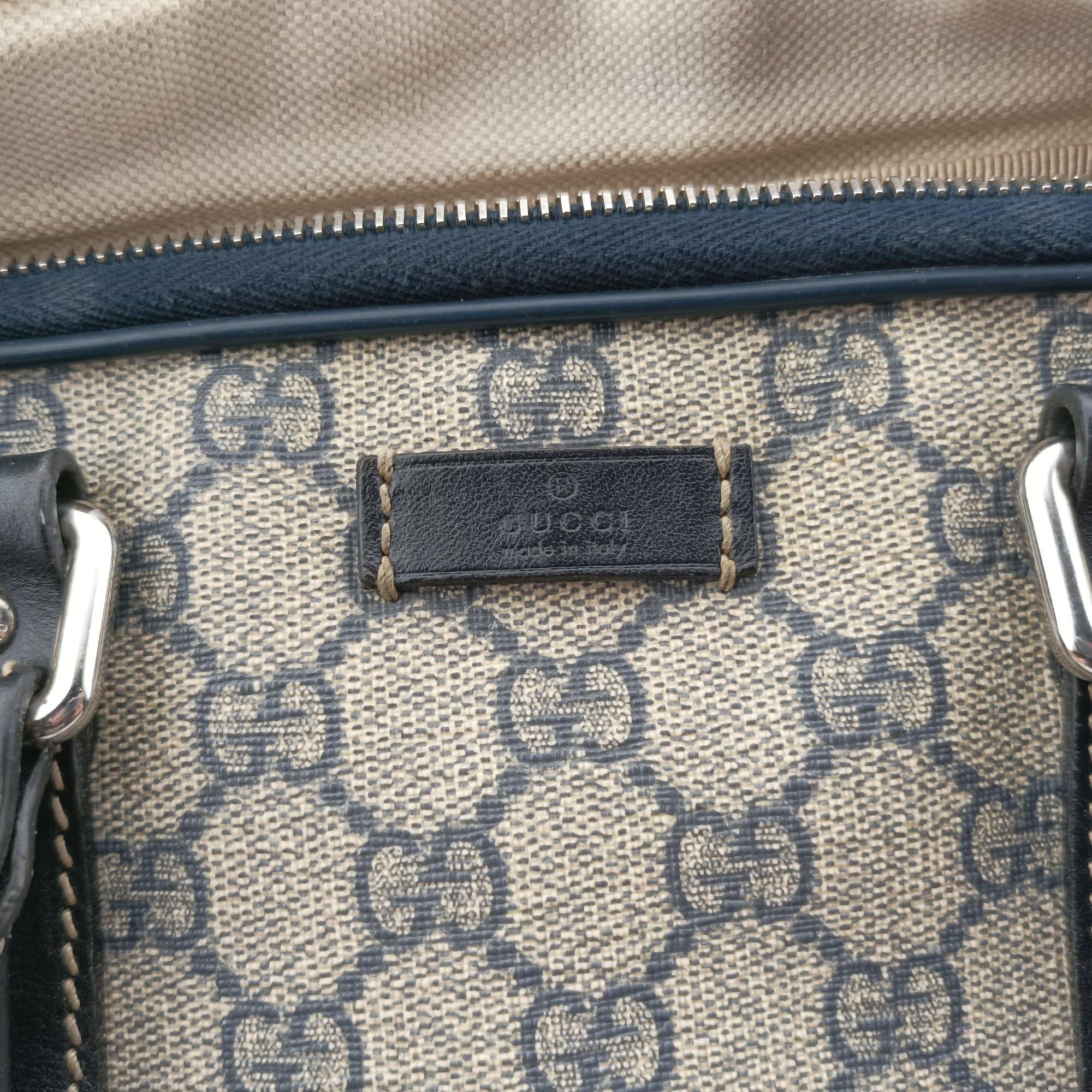 Pre-owned Gucci GG Supreme Briefcase Business Beige×Navy PVC coated canvas×Leather 223667 handbag | stylenewstar