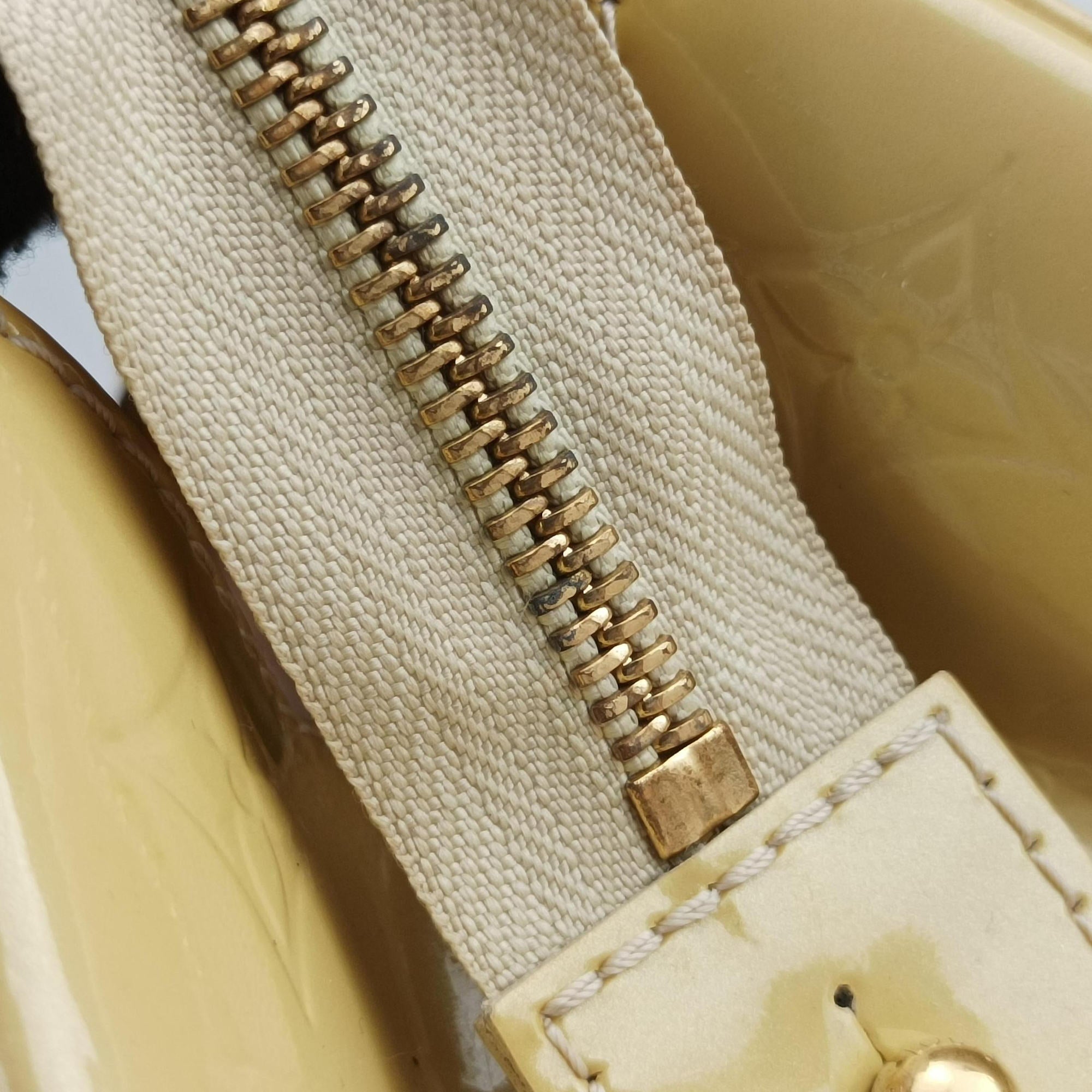 Pre-owned Louis Vuitton Brea MM Dunne Vernis M90180 shoulderbag | stylenewstar