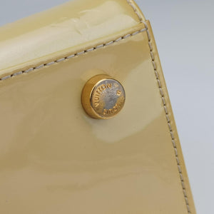 Pre-owned Louis Vuitton Brea MM Dunne Vernis M90180 shoulderbag | stylenewstar