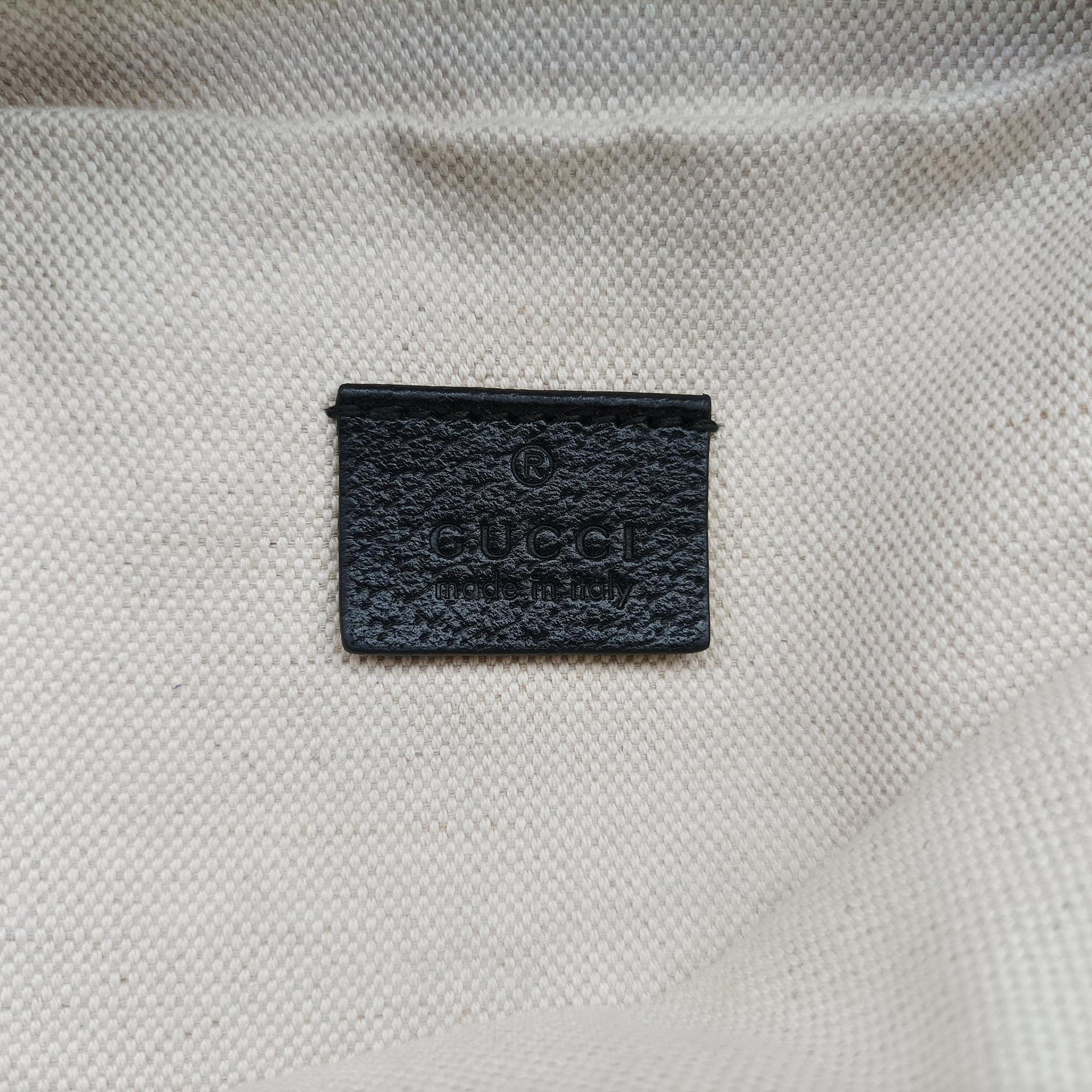 Secondhand Gucci GG Velvet Navy velour 574968 bum bag/waist bag | stylenewstar