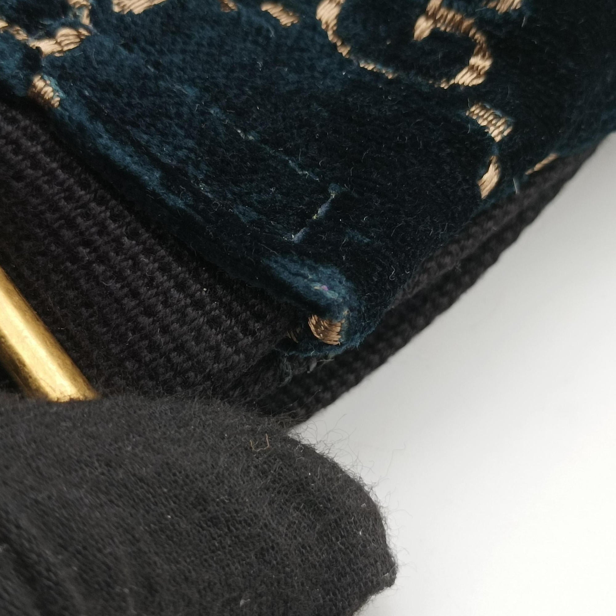 Secondhand Gucci GG Velvet Navy velour 574968 bum bag/waist bag | stylenewstar