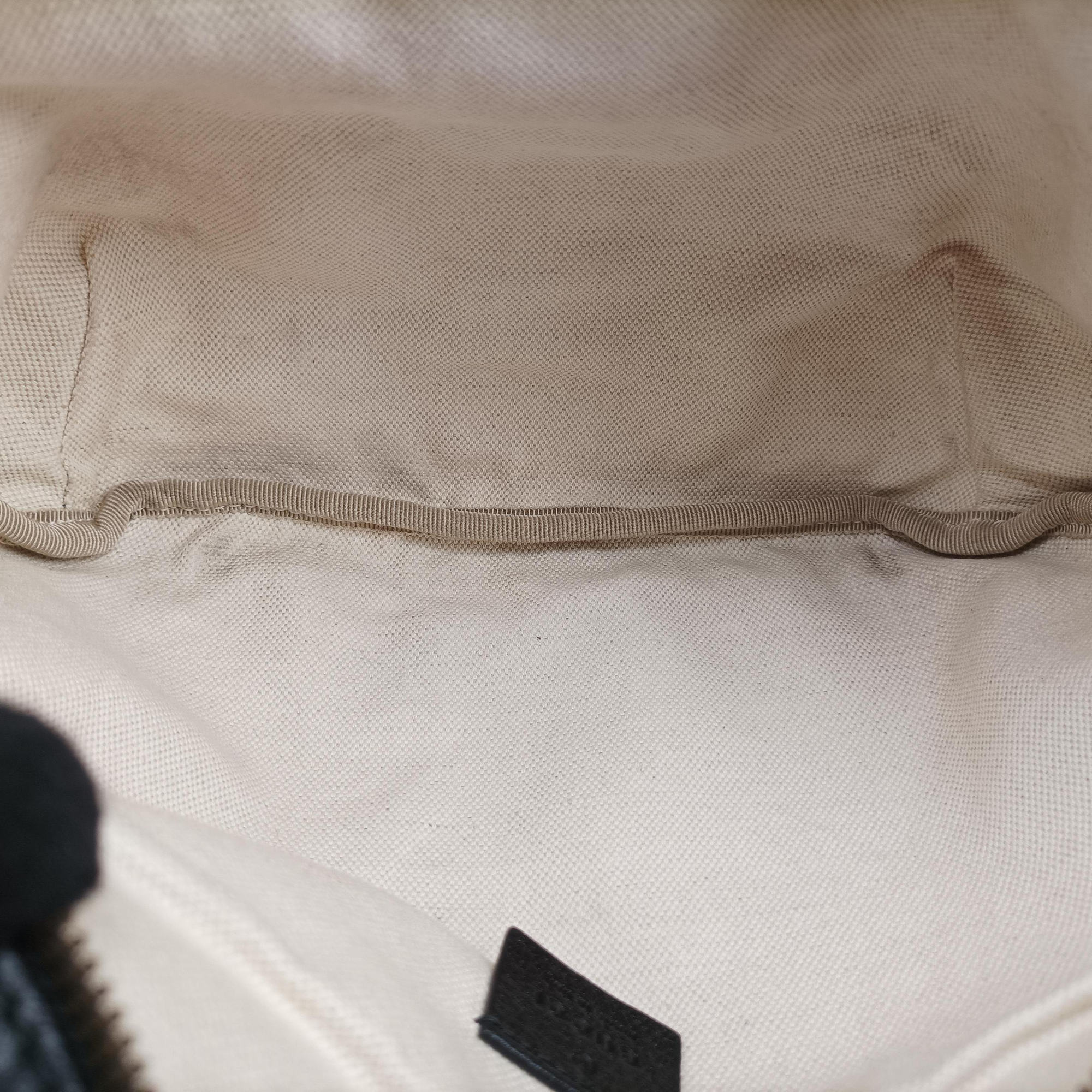 Secondhand Gucci GG Velvet Navy velour 574968 bum bag/waist bag | stylenewstar