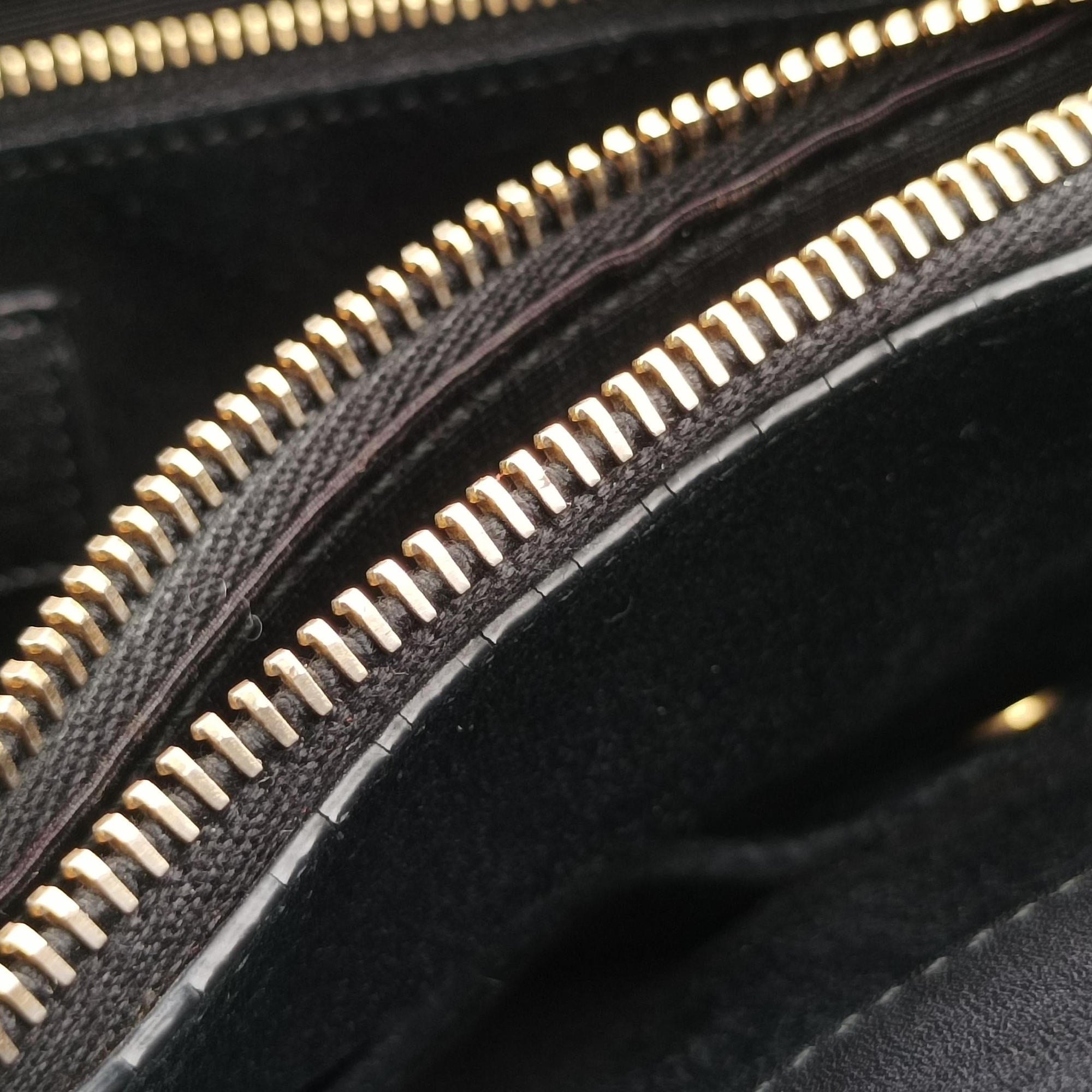 Pre-owned Yves Saint Laurent SAC DE JOUR Black Leather 324823 shoulderbag | stylenewstar