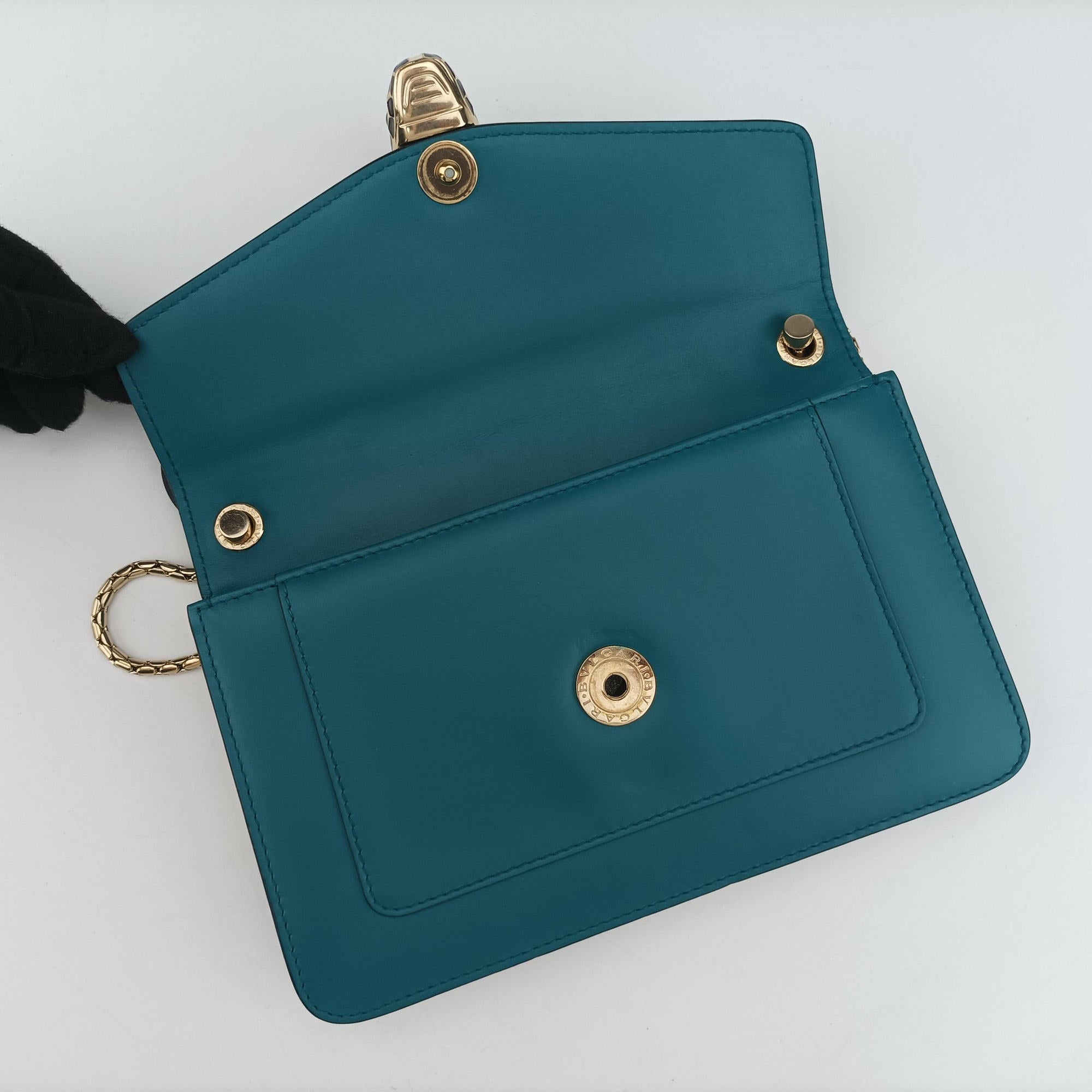 Secondhand Bvlgari SERPENTI FOREVER Blue Leather  shoulderbag | stylenewstar