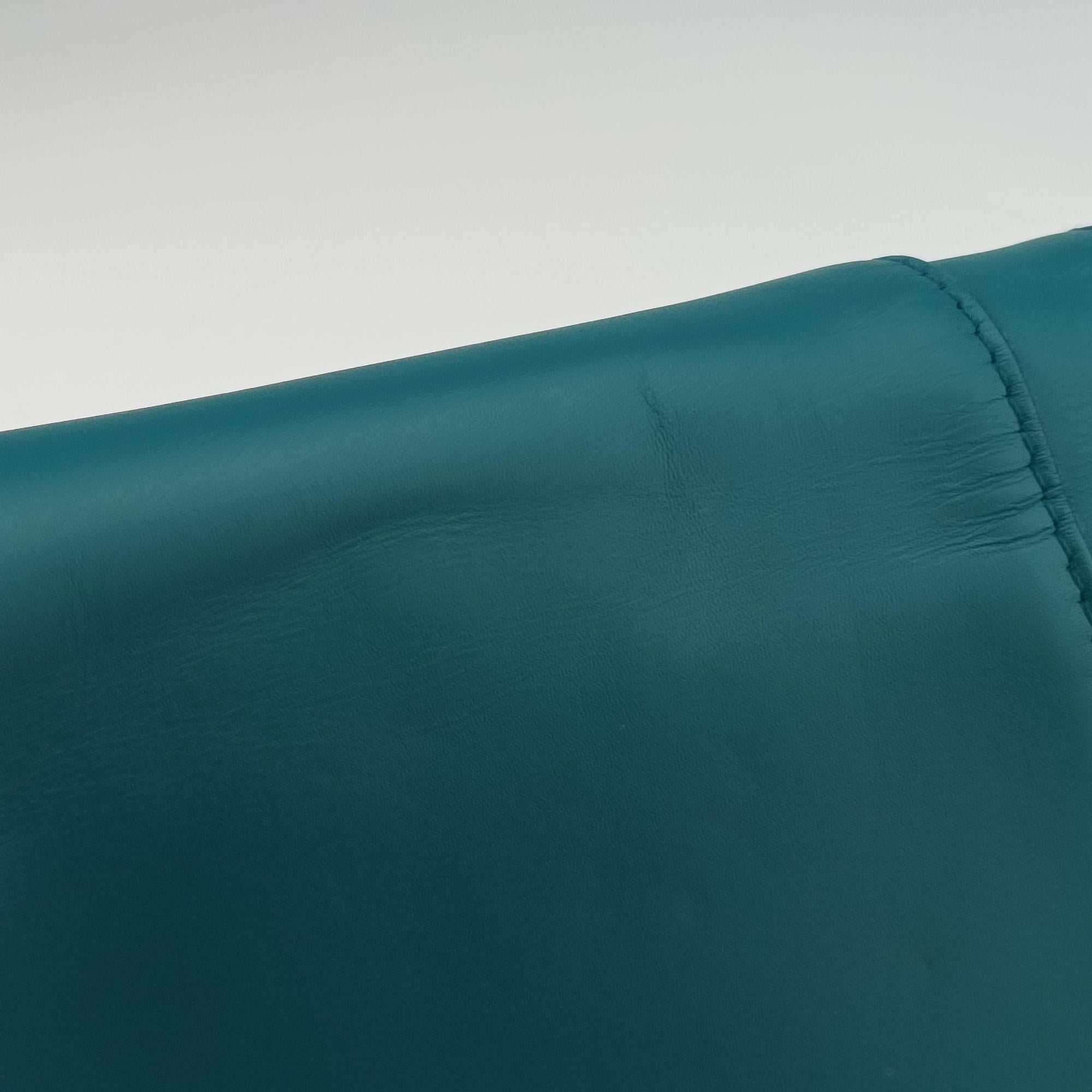 Secondhand Bvlgari SERPENTI FOREVER Blue Leather  shoulderbag | stylenewstar