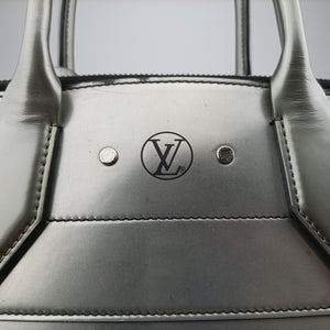 Pre-owned Louis Vuitton City Steamer MM Silver Smooth Calfskin Leather  handbag | stylenewstar