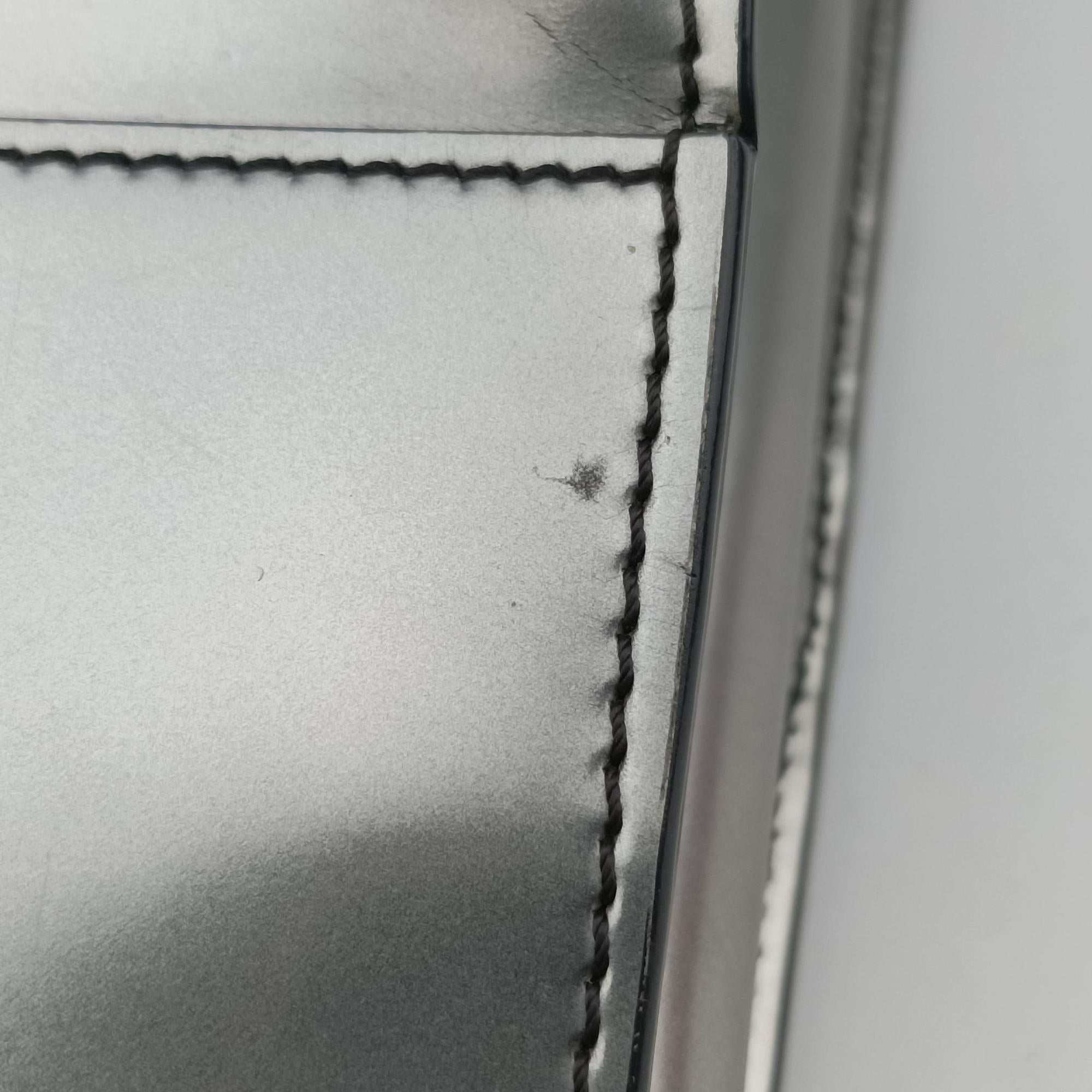 Pre-owned Louis Vuitton City Steamer MM Silver Smooth Calfskin Leather  handbag | stylenewstar