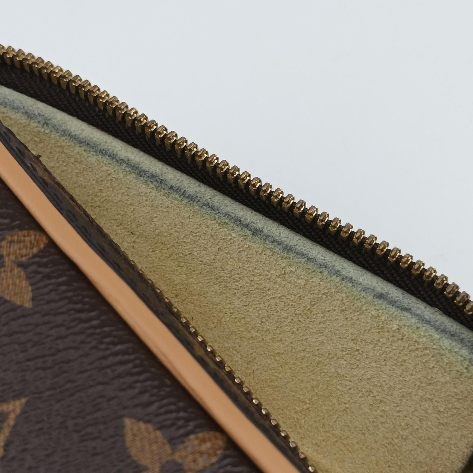 Vintage Louis Vuitton Valisette Vertical Brown Monogram Canvas×calf leather M68623 shoulderbag | stylenewstar