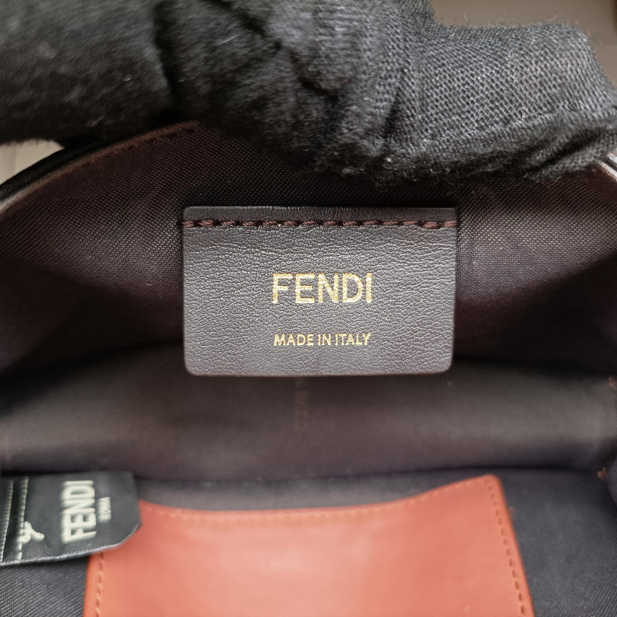 Pre-owned Fendi F is Brown Leather 8BM005 shoulderbag | stylenewstar