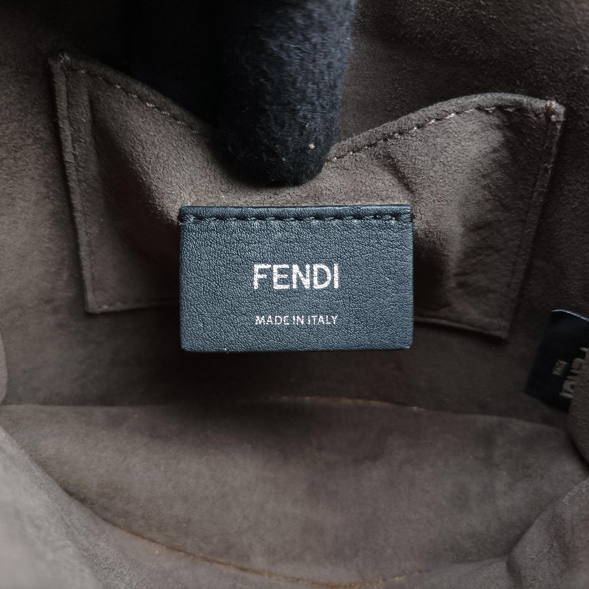 Pre-owned Fendi Kan I Brown Leather 8M0381 shoulderbag | stylenewstar
