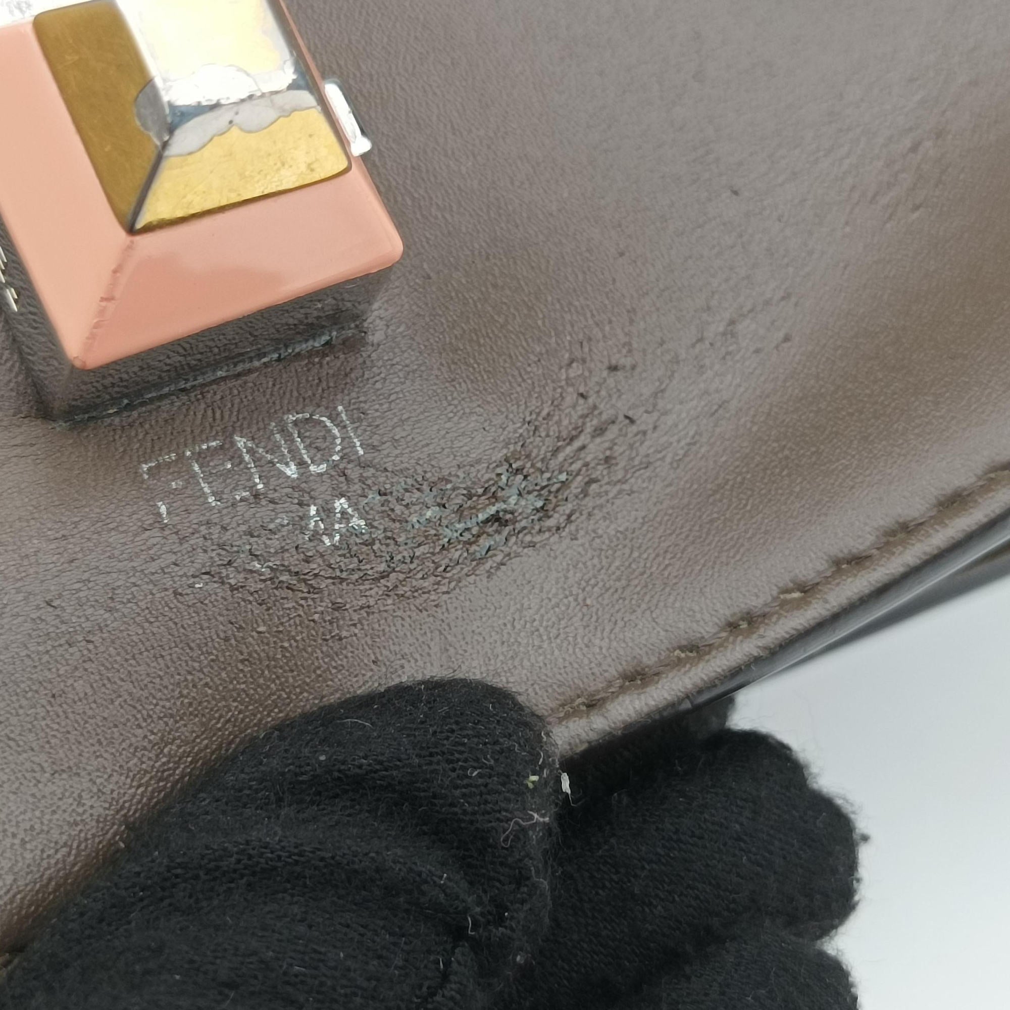 Pre-owned Fendi Kan I Brown Leather 8M0381 shoulderbag | stylenewstar
