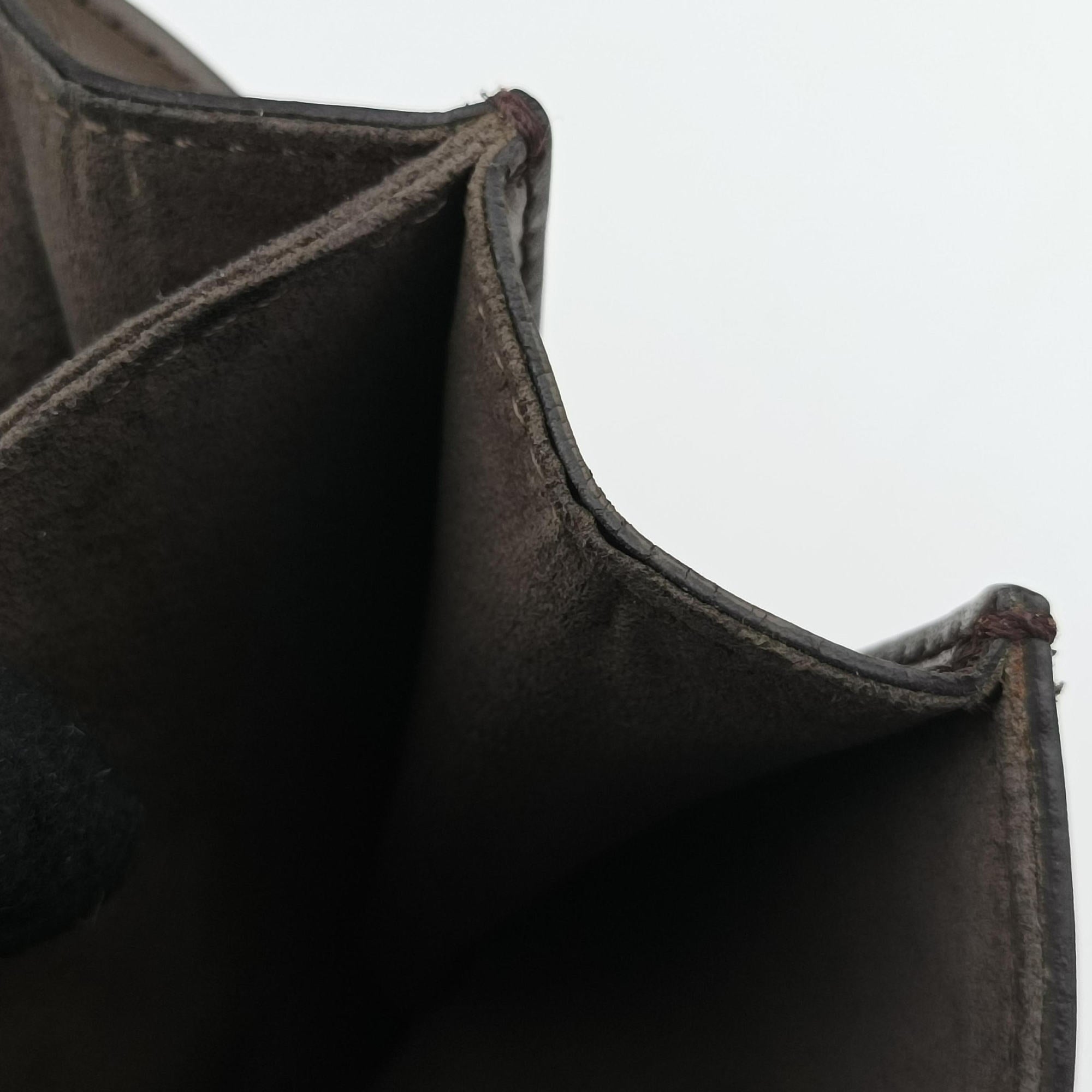Pre-owned Fendi Kan I Brown Leather 8M0381 shoulderbag | stylenewstar