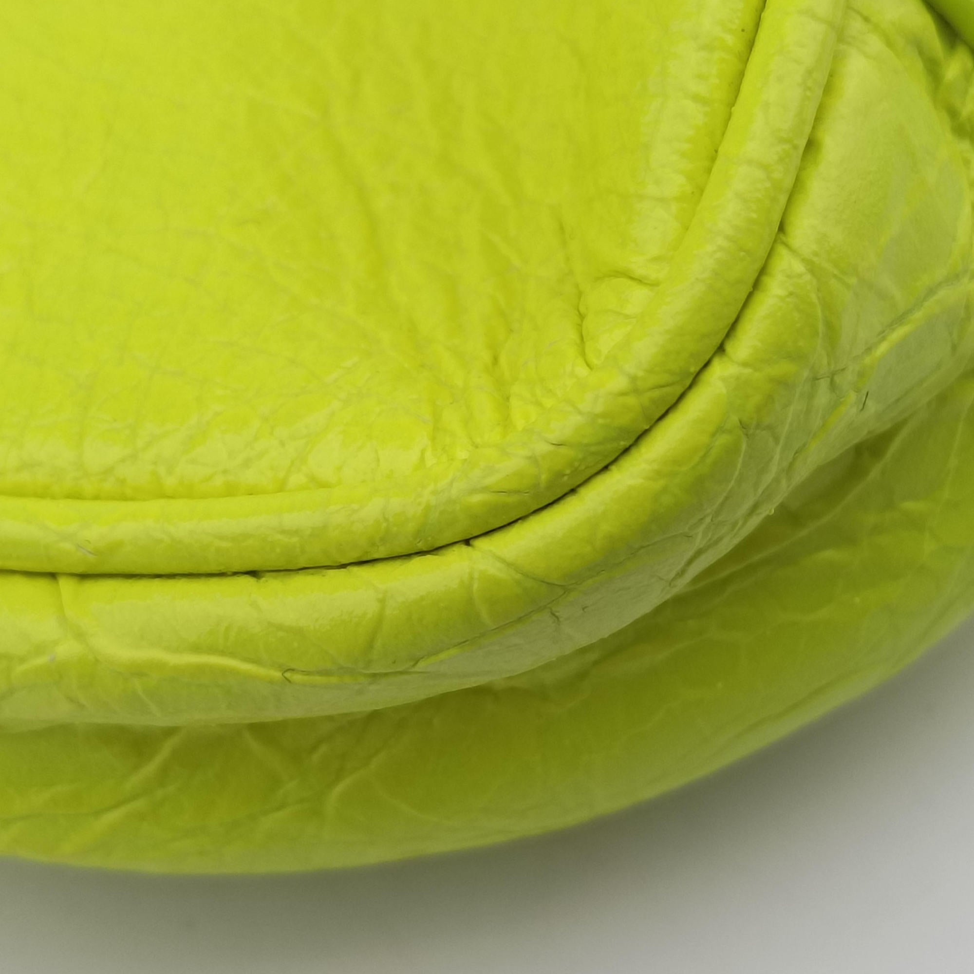 Pre-owned Balenciaga Le Cagole Green lambskin  shoulderbag | stylenewstar