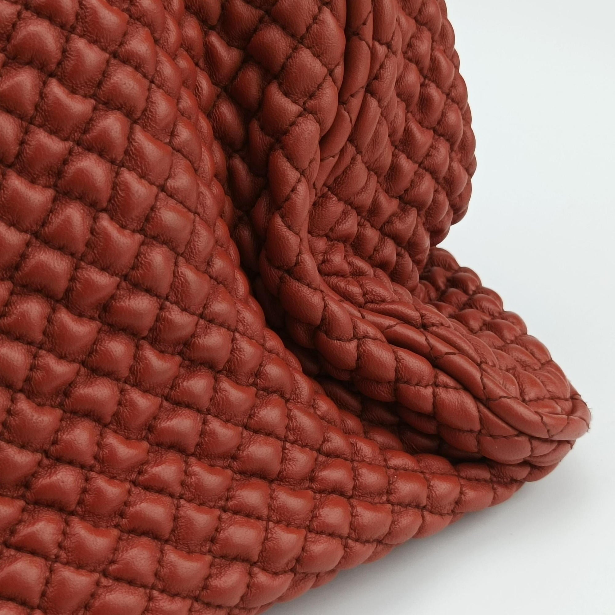Secondhand Bottega Veneta Intrecciato Maroon lambskin  handbag | stylenewstar