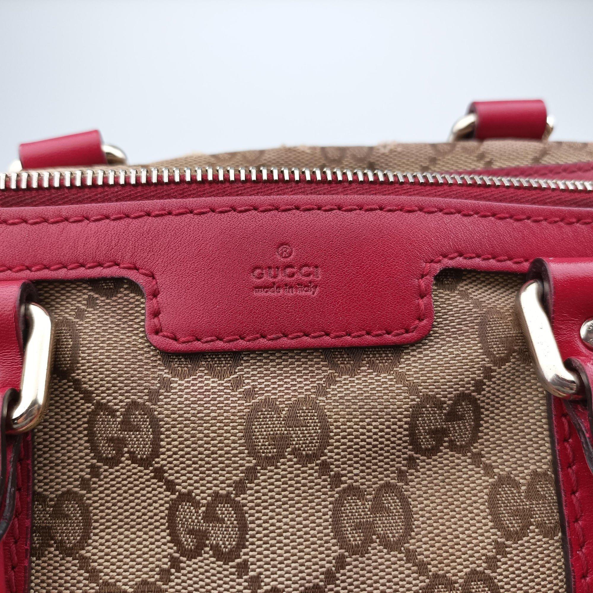 Pre-owned Gucci Sherry Line khaki×red canvas×leather 247205 shoulderbag | stylenewstar