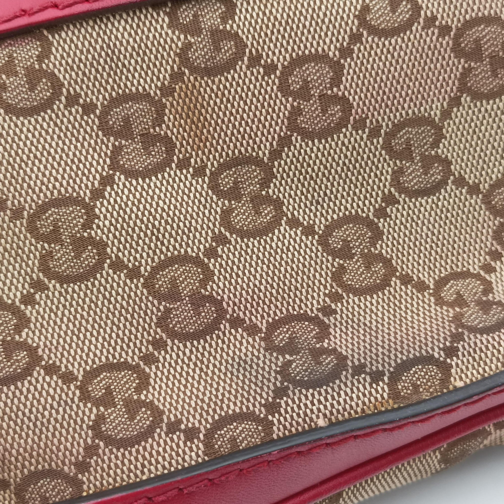 Pre-owned Gucci Sherry Line khaki×red canvas×leather 247205 shoulderbag | stylenewstar
