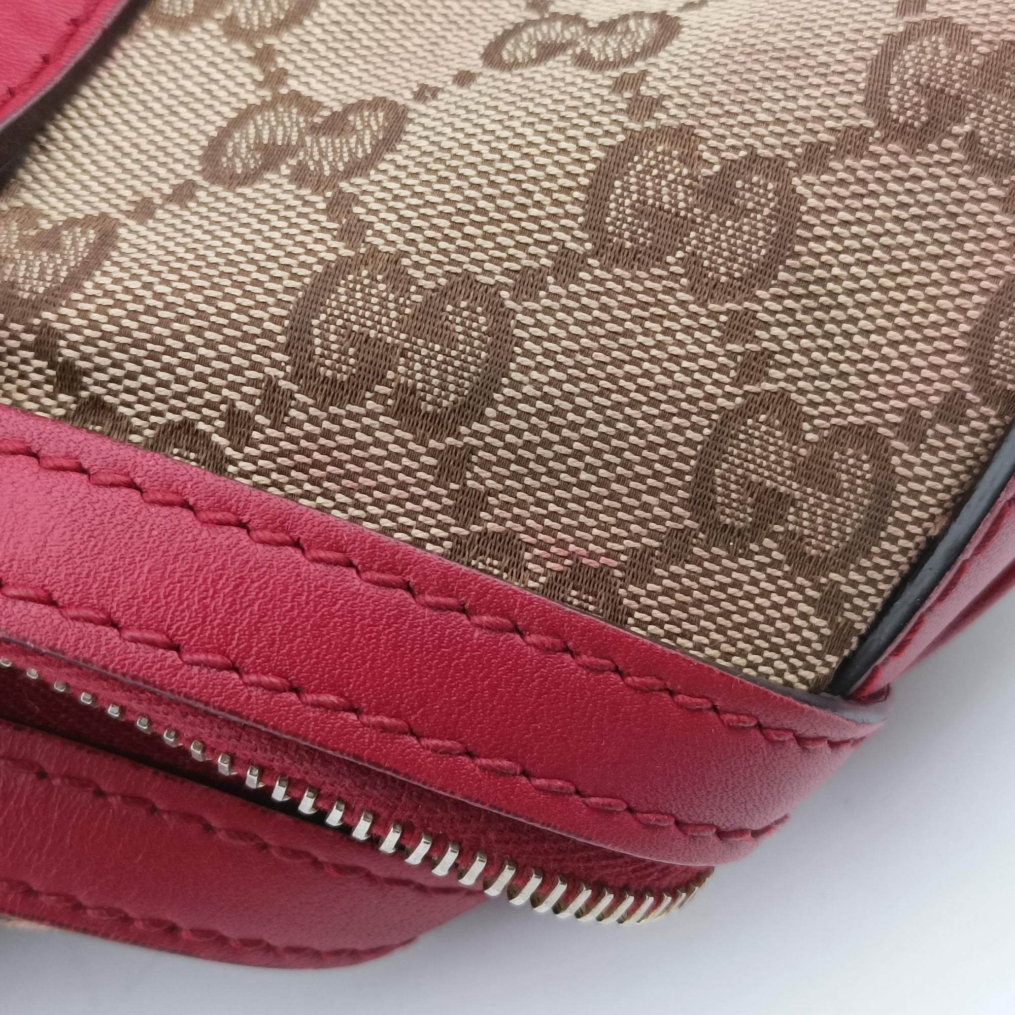 Pre-owned Gucci Sherry Line khaki×red canvas×leather 247205 shoulderbag | stylenewstar