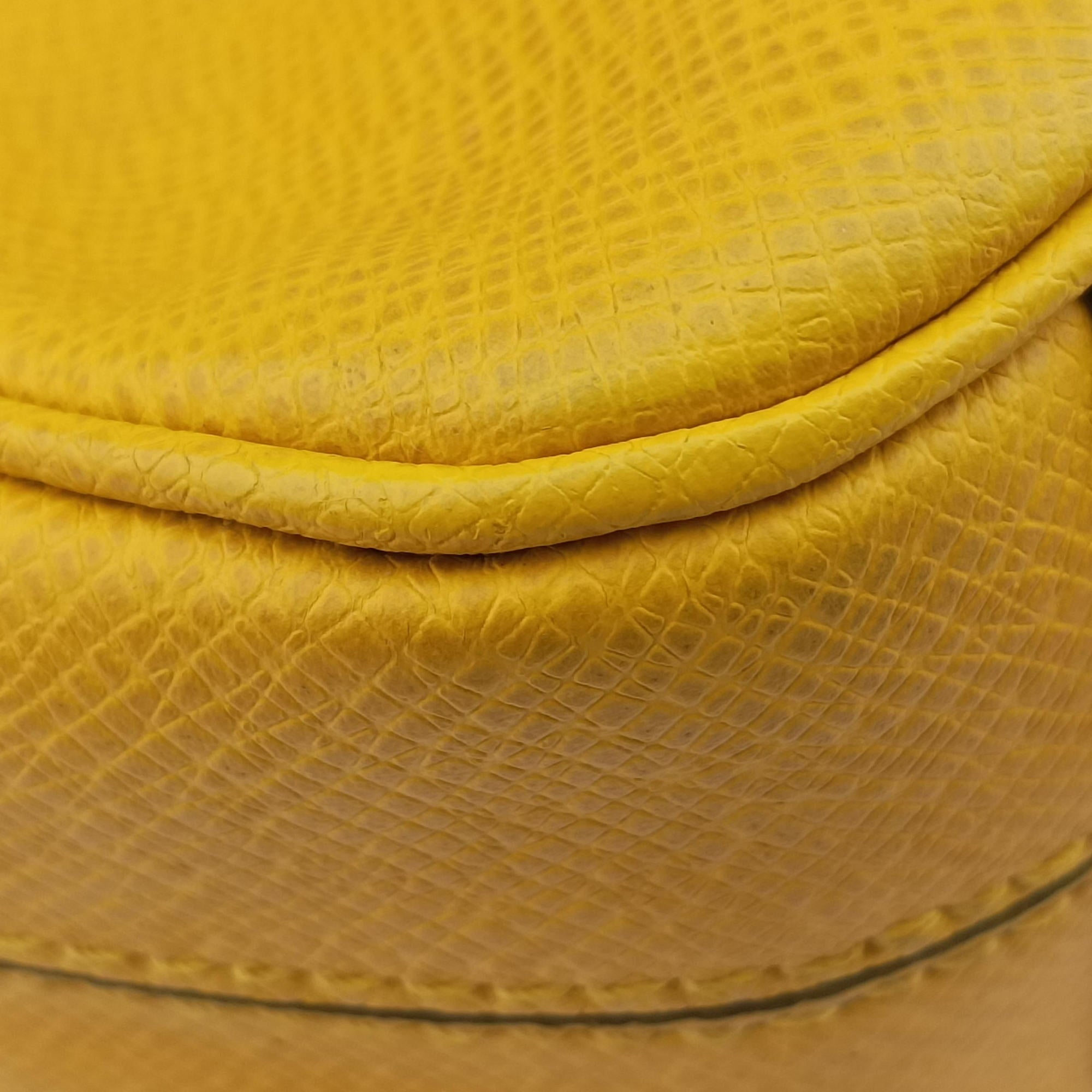 Pre-owned Louis Vuitton Porte Documents Voyage Jaune Taiga M30636 handbag | stylenewstar