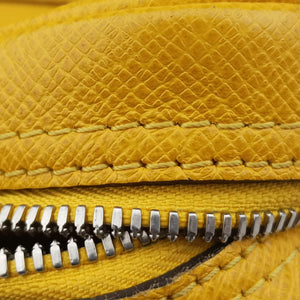 Pre-owned Louis Vuitton Porte Documents Voyage Jaune Taiga M30636 handbag | stylenewstar