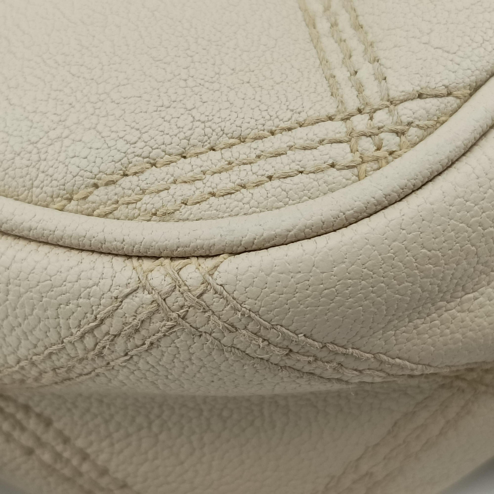 Pre-owned Yves Saint Laurent Quilted White Leather 582463 shoulderbag | stylenewstar