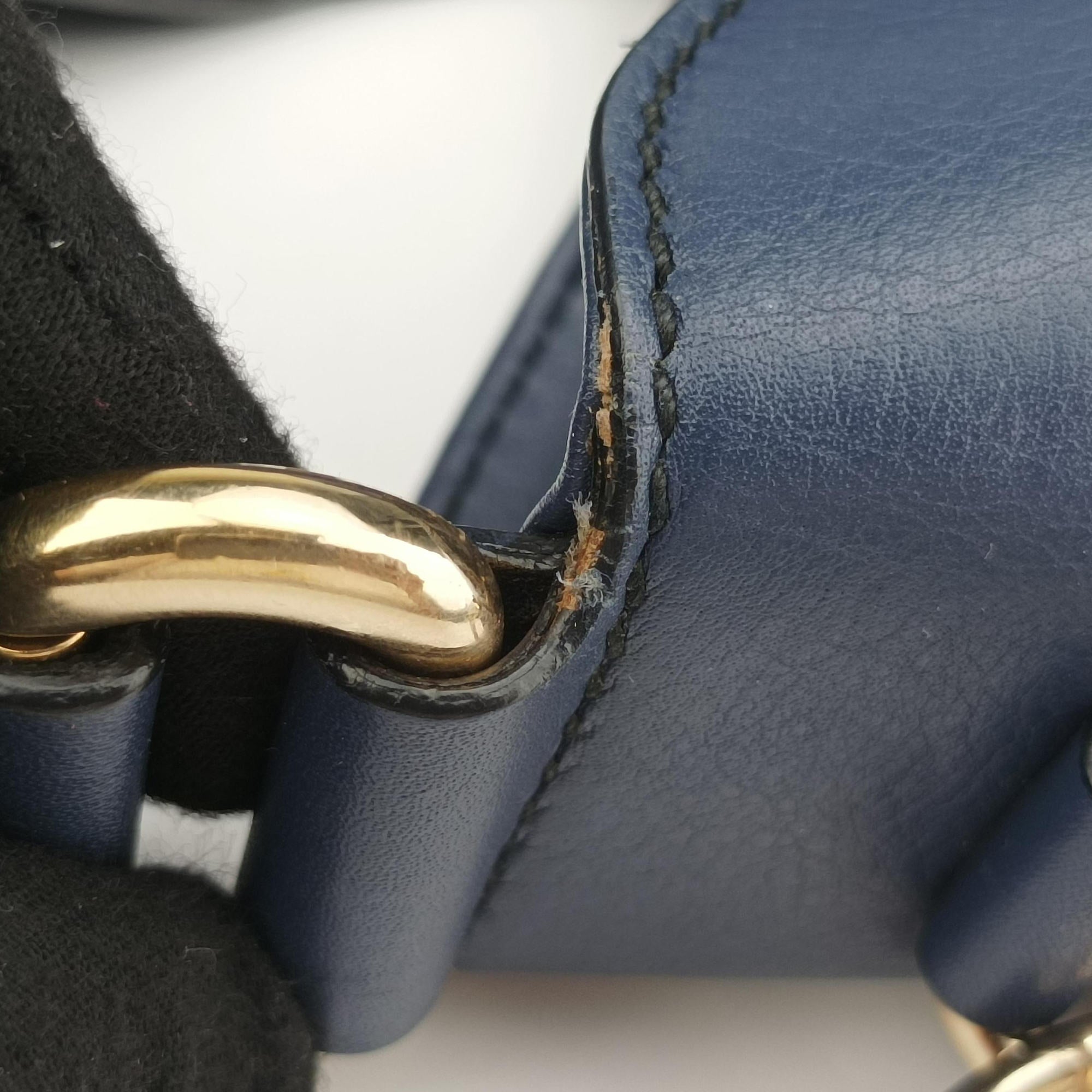 Vintage Gucci Emily Hobo Blue Leather 322226 shoulderbag | stylenewstar