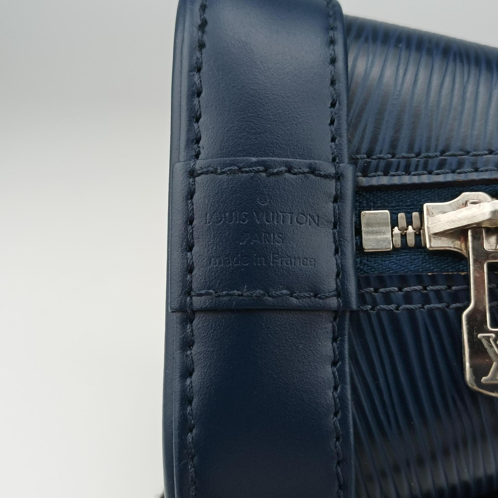 Secondhand Louis Vuitton Alma BB navy Epi M40855 shoulderbag | stylenewstar