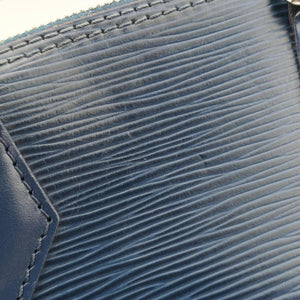 Secondhand Louis Vuitton Alma BB navy Epi M40855 shoulderbag | stylenewstar