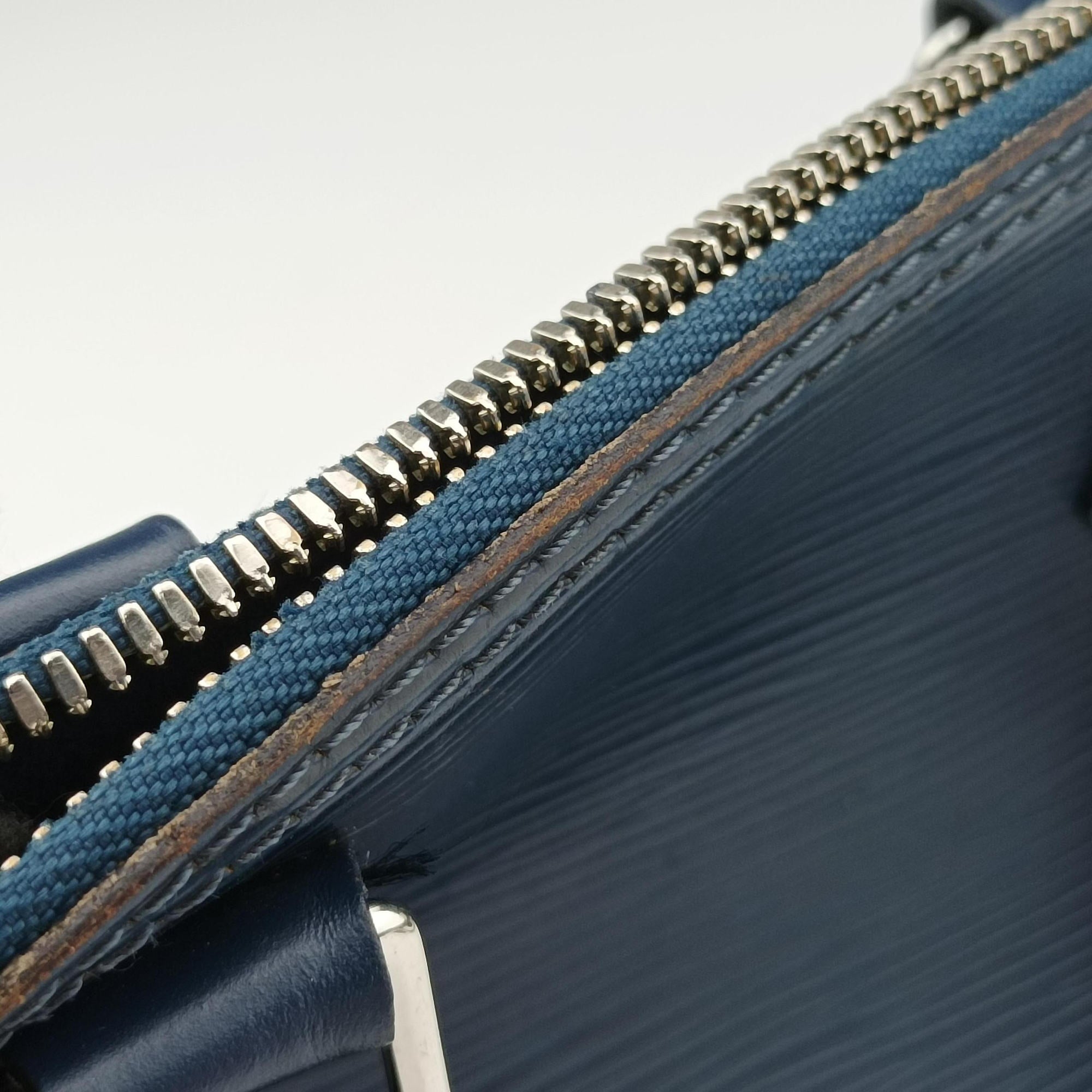 Secondhand Louis Vuitton Alma BB navy Epi M40855 shoulderbag | stylenewstar