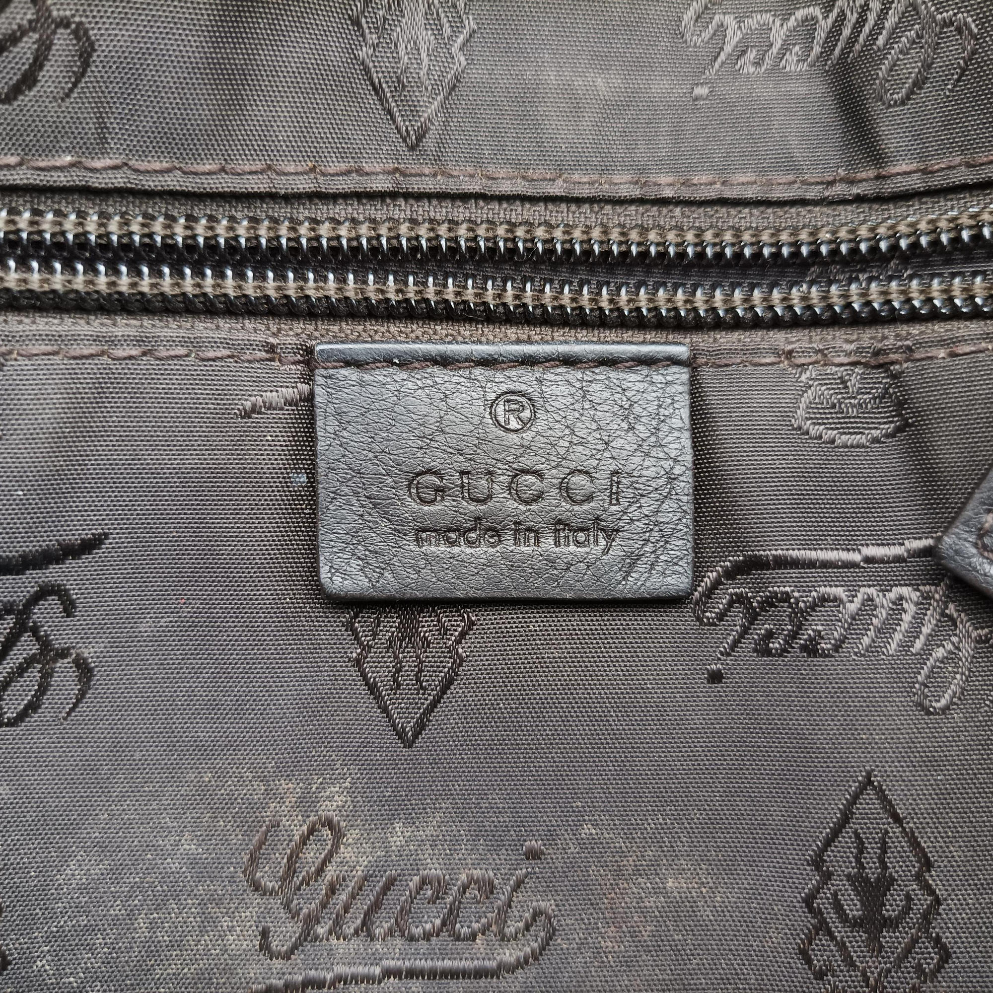 Pre-owned Gucci GG Plus GG Supreme Brown leather 223666 shoulderbag | stylenewstar