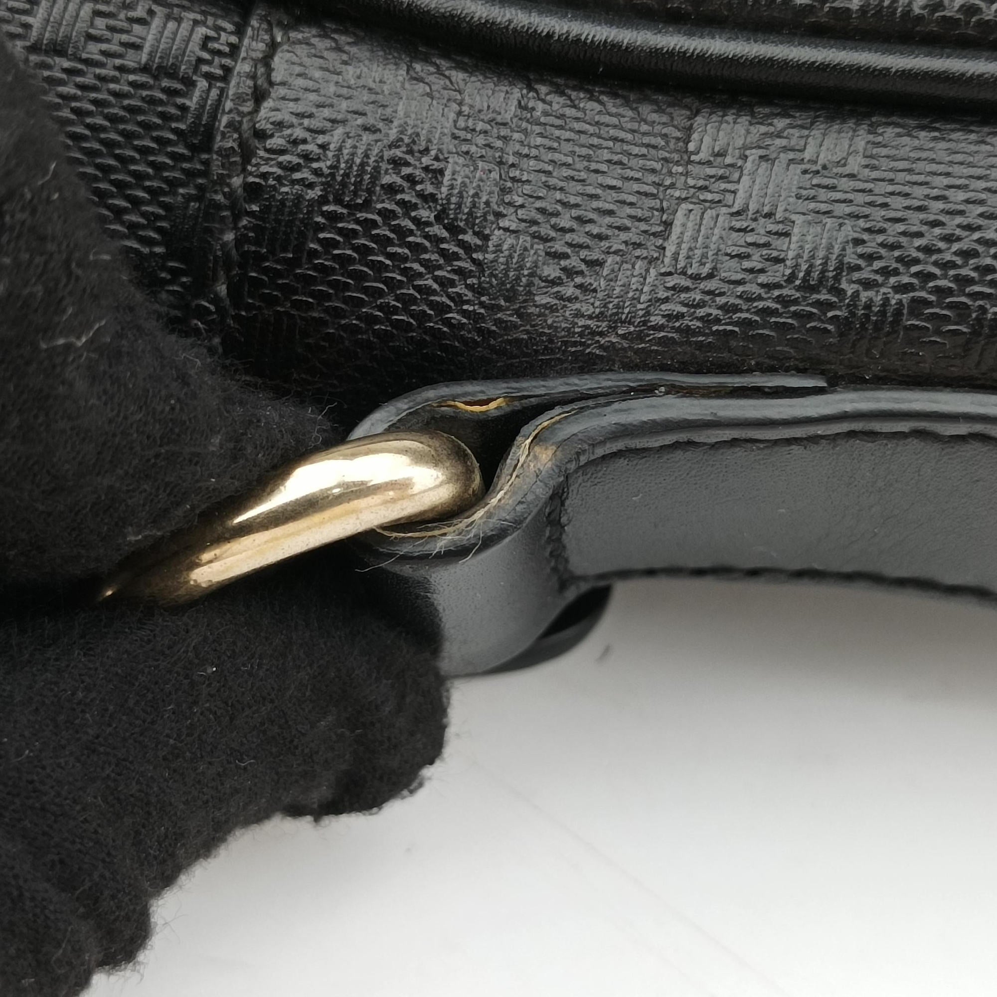 Pre-owned Gucci Diamante Black Leather 208463 shoulderbag | stylenewstar