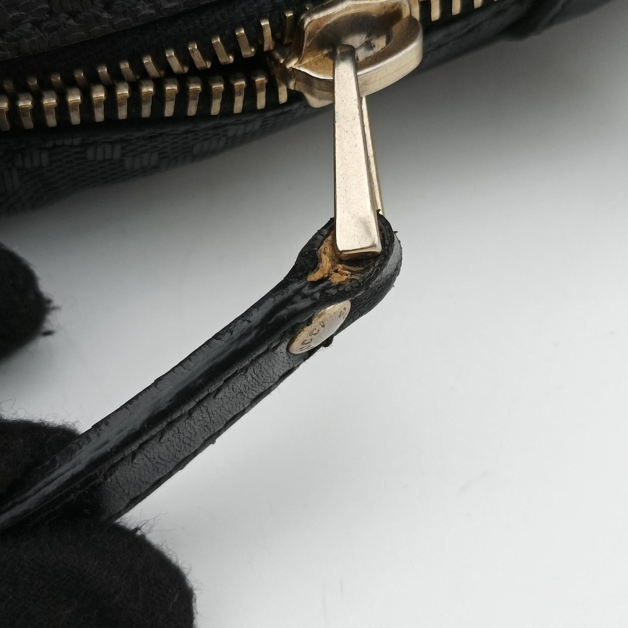 Pre-owned Gucci Diamante Black Leather 208463 shoulderbag | stylenewstar