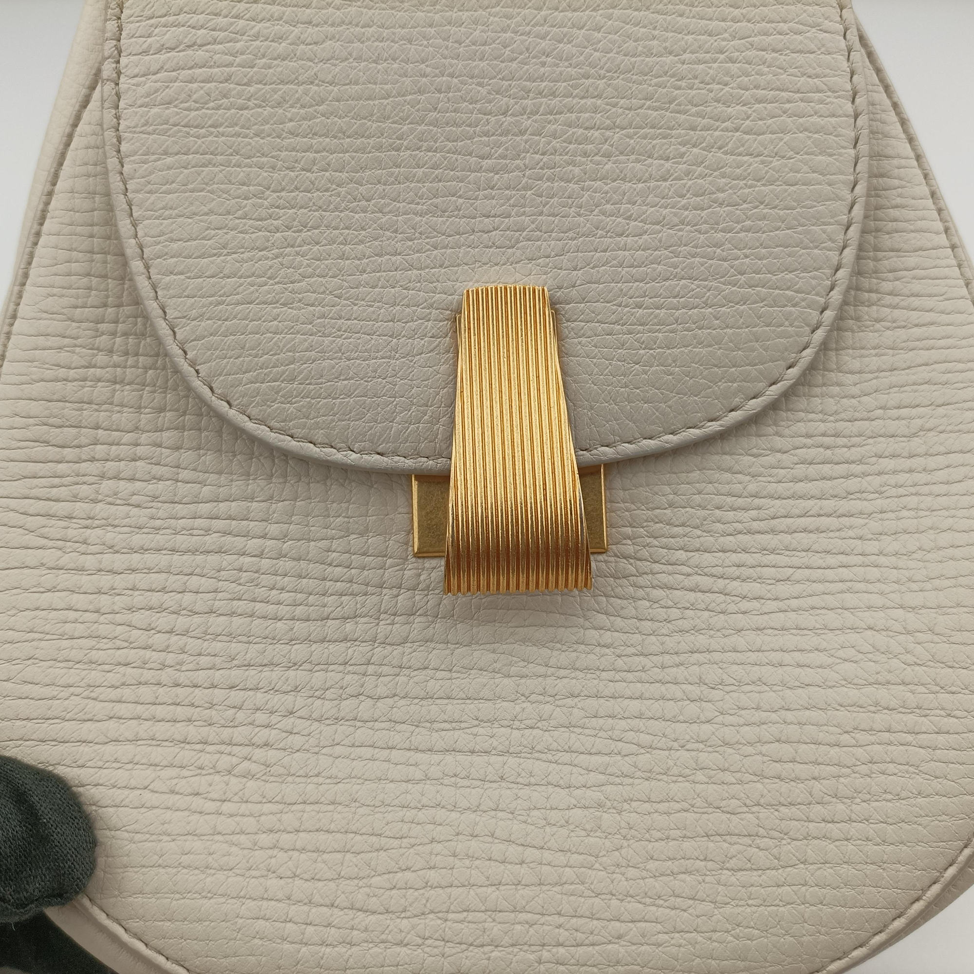 Pre-owned Bottega Veneta Palmelato White Leather  shoulderbag | stylenewstar