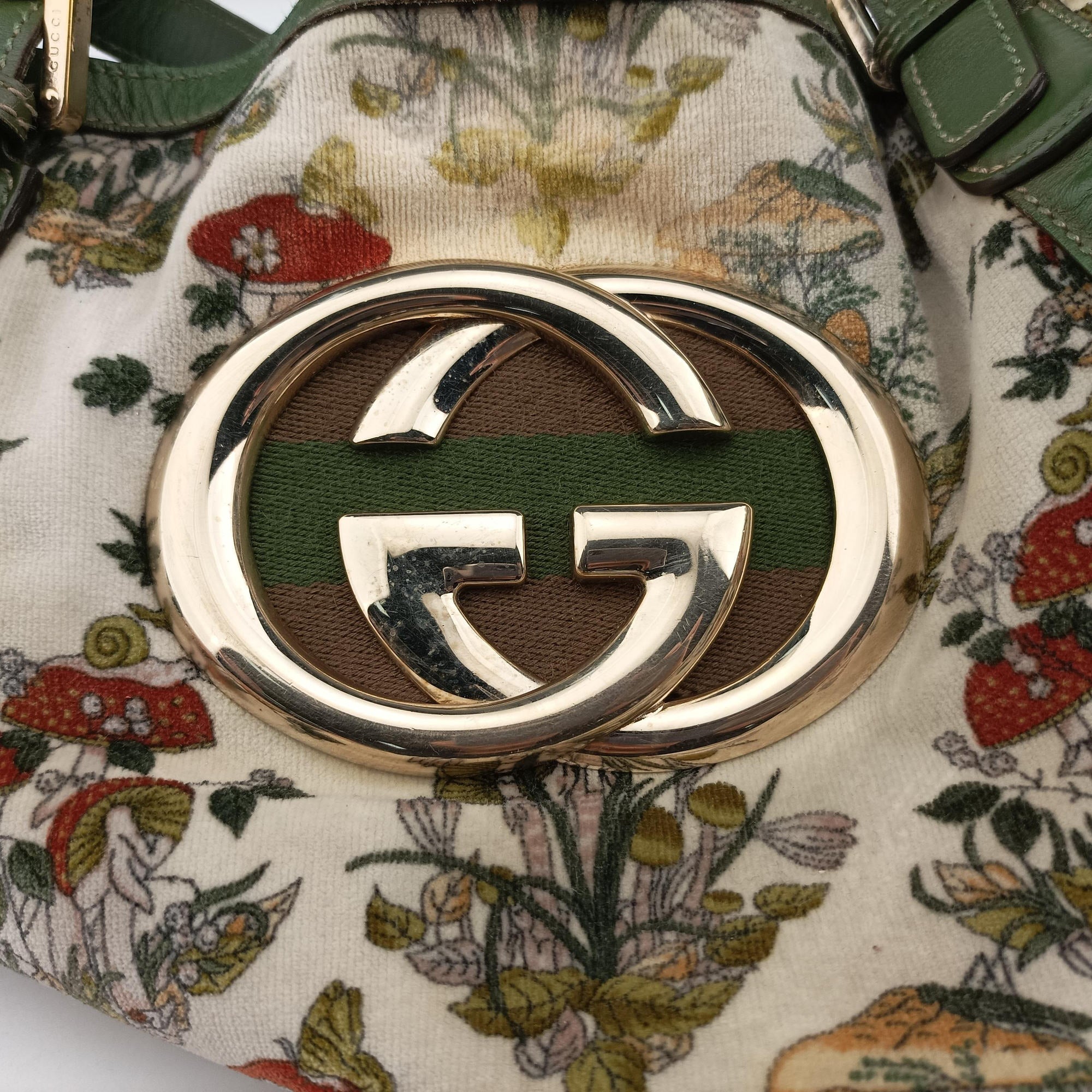 Secondhand Gucci Interlocking GG Mushroom Flora Multicolour velour 162886 shoulderbag | stylenewstar
