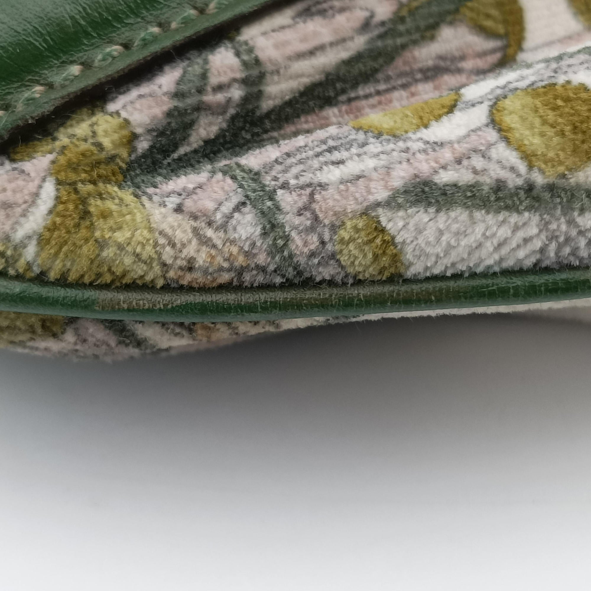 Secondhand Gucci Interlocking GG Mushroom Flora Multicolour velour 162886 shoulderbag | stylenewstar