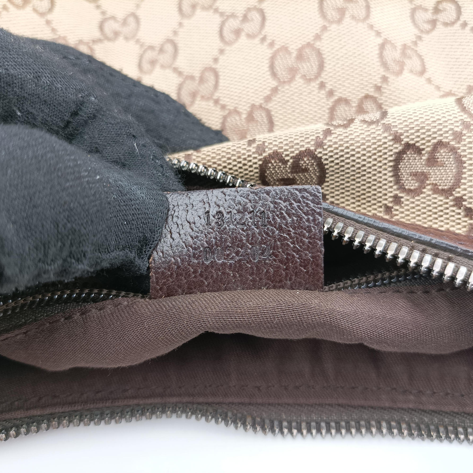 Vintage Gucci GG canvas Messenger Beige × Dark Brown canvas 131211 crossbodybag | stylenewstar