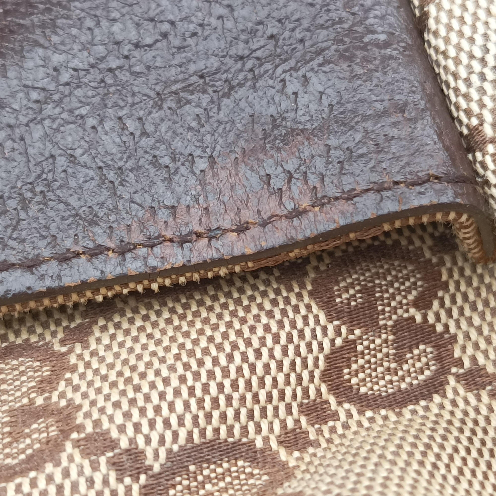 Vintage Gucci GG canvas Messenger Beige × Dark Brown canvas 131211 crossbodybag | stylenewstar