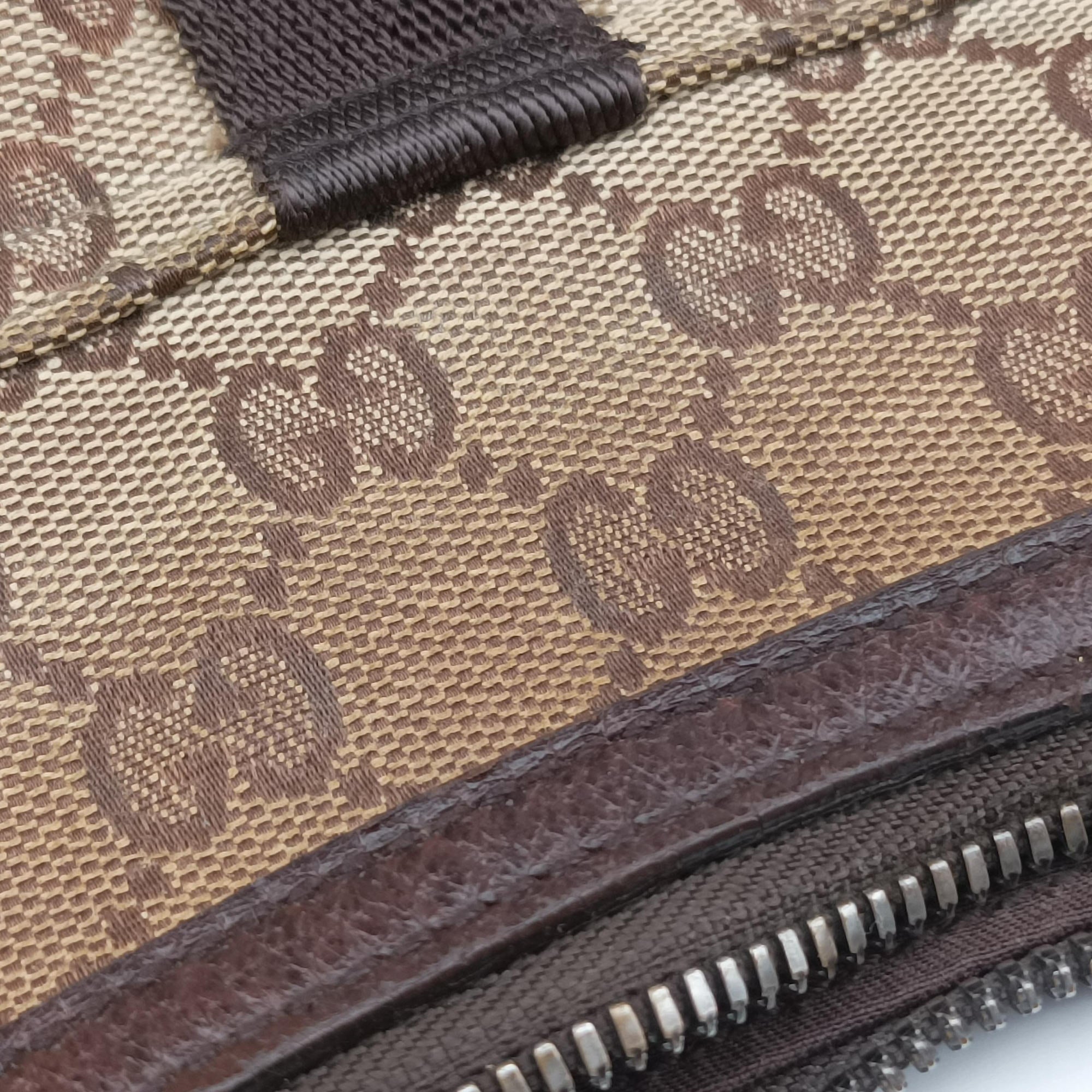 Vintage Gucci GG canvas Messenger Beige × Dark Brown canvas 131211 crossbodybag | stylenewstar