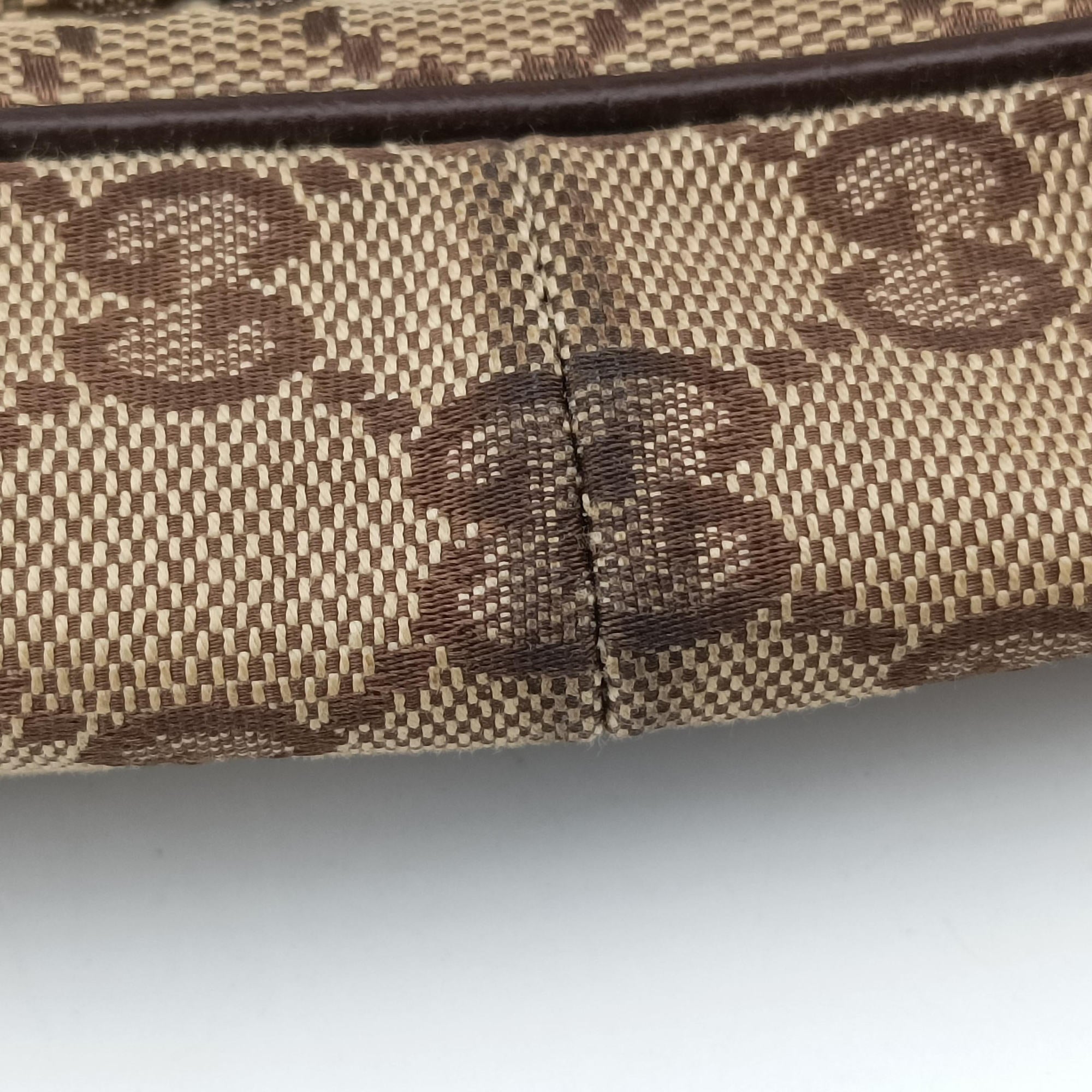 Vintage Gucci GG canvas Messenger Beige × Dark Brown canvas 131211 crossbodybag | stylenewstar