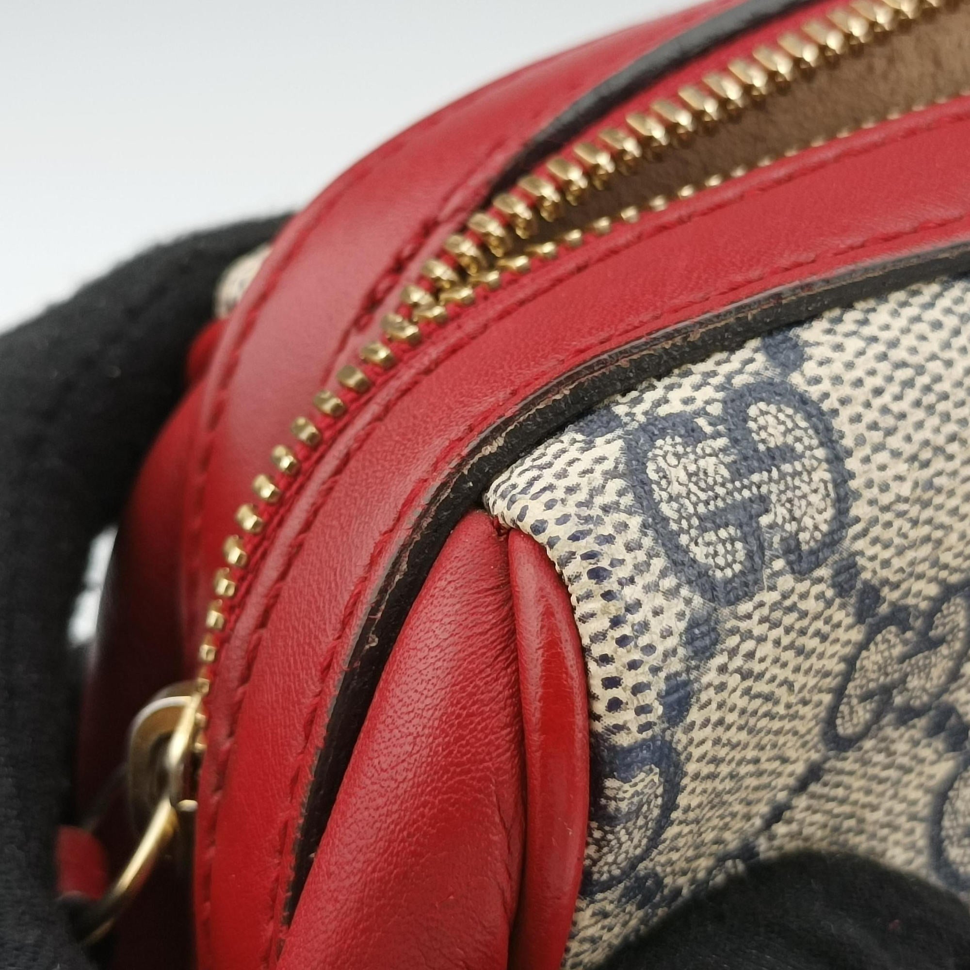 Vintage Gucci GG SUPREME Beige x Red x Navy PVC coated canvasxLeather 409529 shoulderbag | stylenewstar
