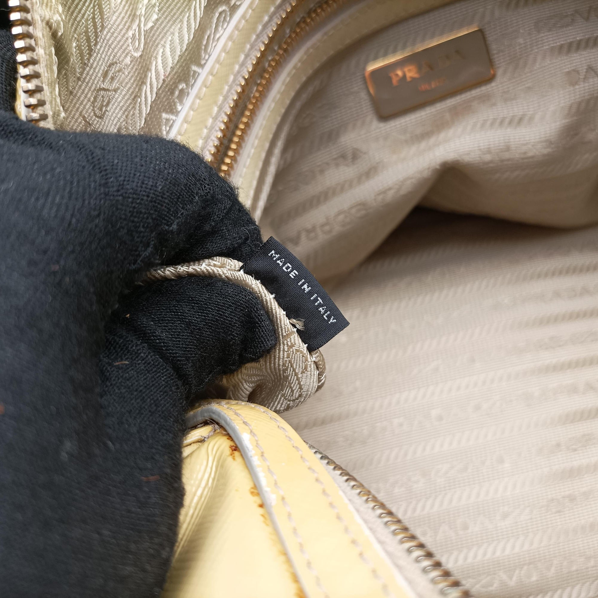 Secondhand Prada Boston Soleil Yellow Saffiano patent BL0831 shoulderbag | stylenewstar