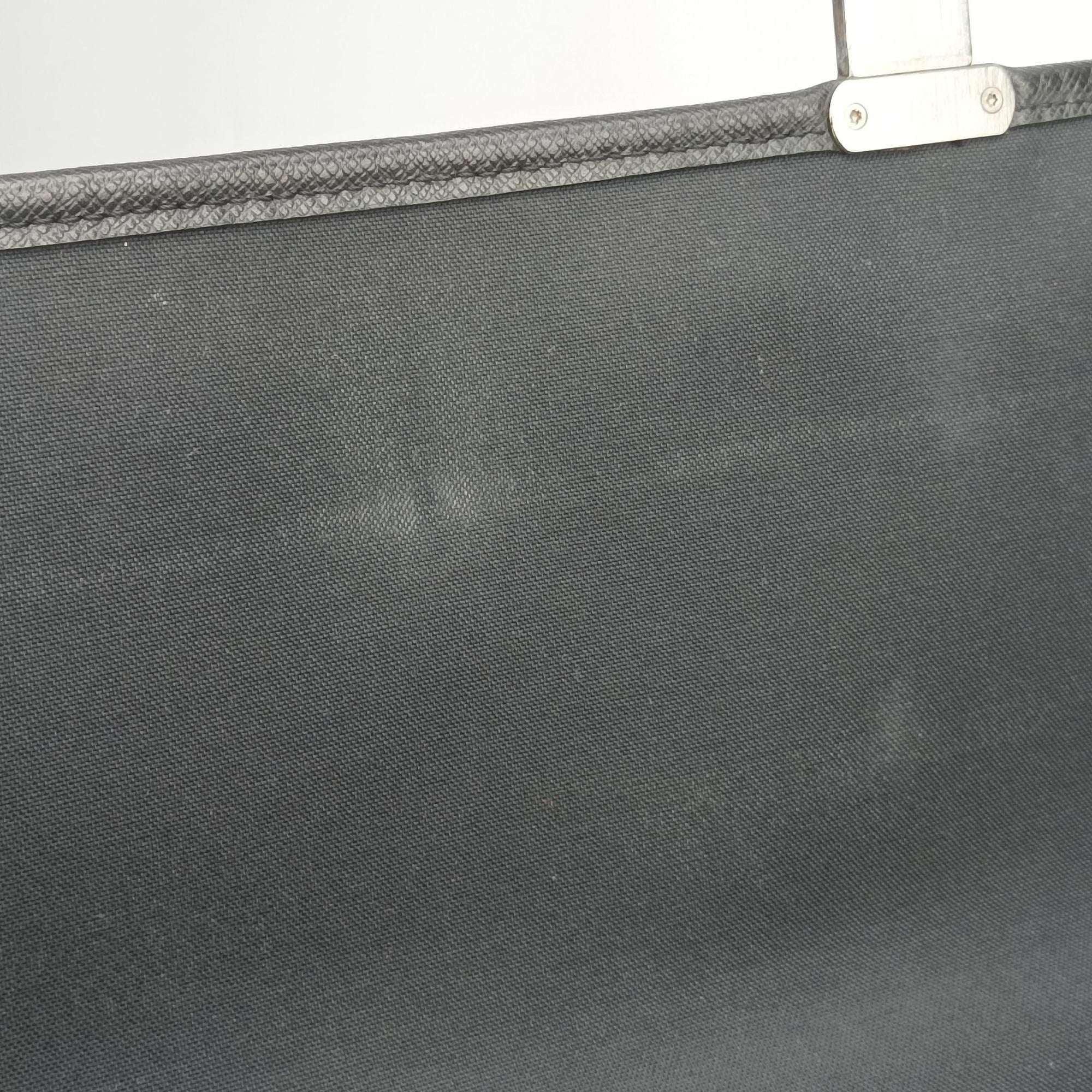 Pre-owned Louis Vuitton Anton Briefcase Ardoise Taiga calfskin leather M33416 shoulderbag | stylenewstar