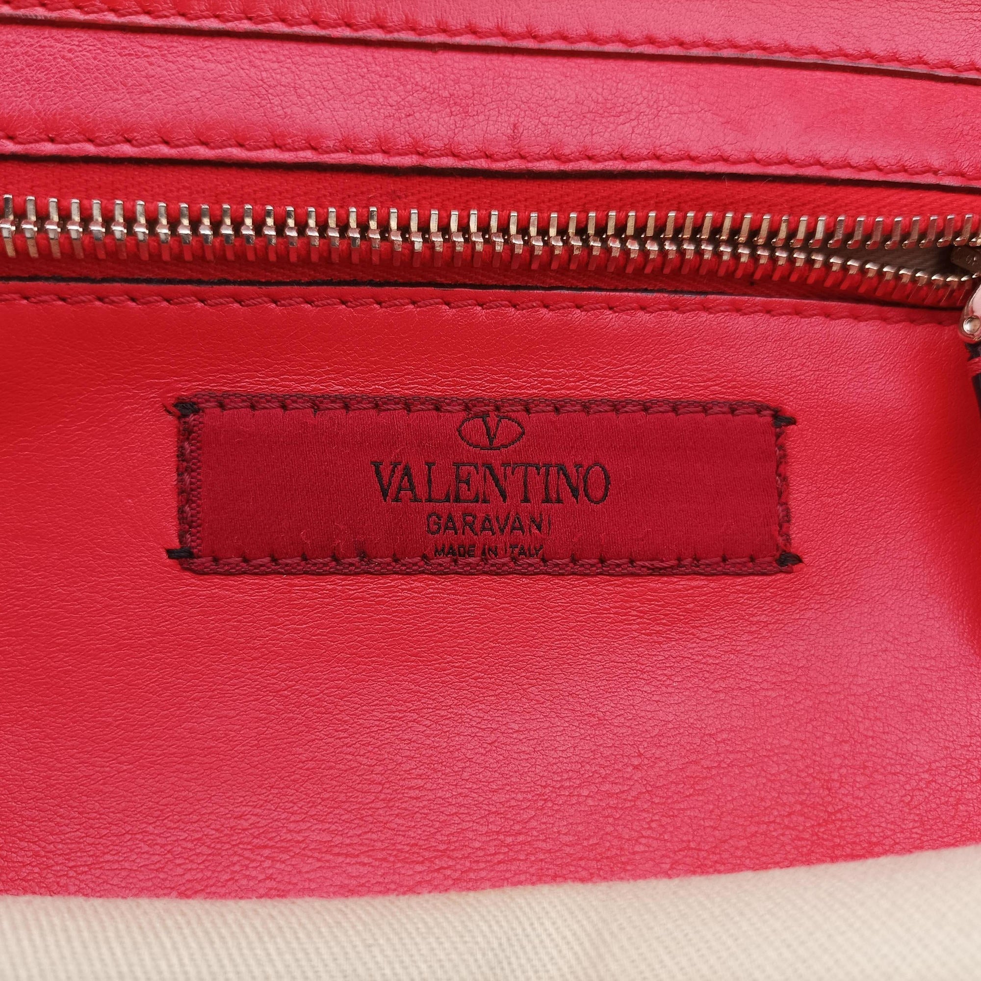 Pre-owned Valentino Rockstud Red Leather  shoulderbag | stylenewstar