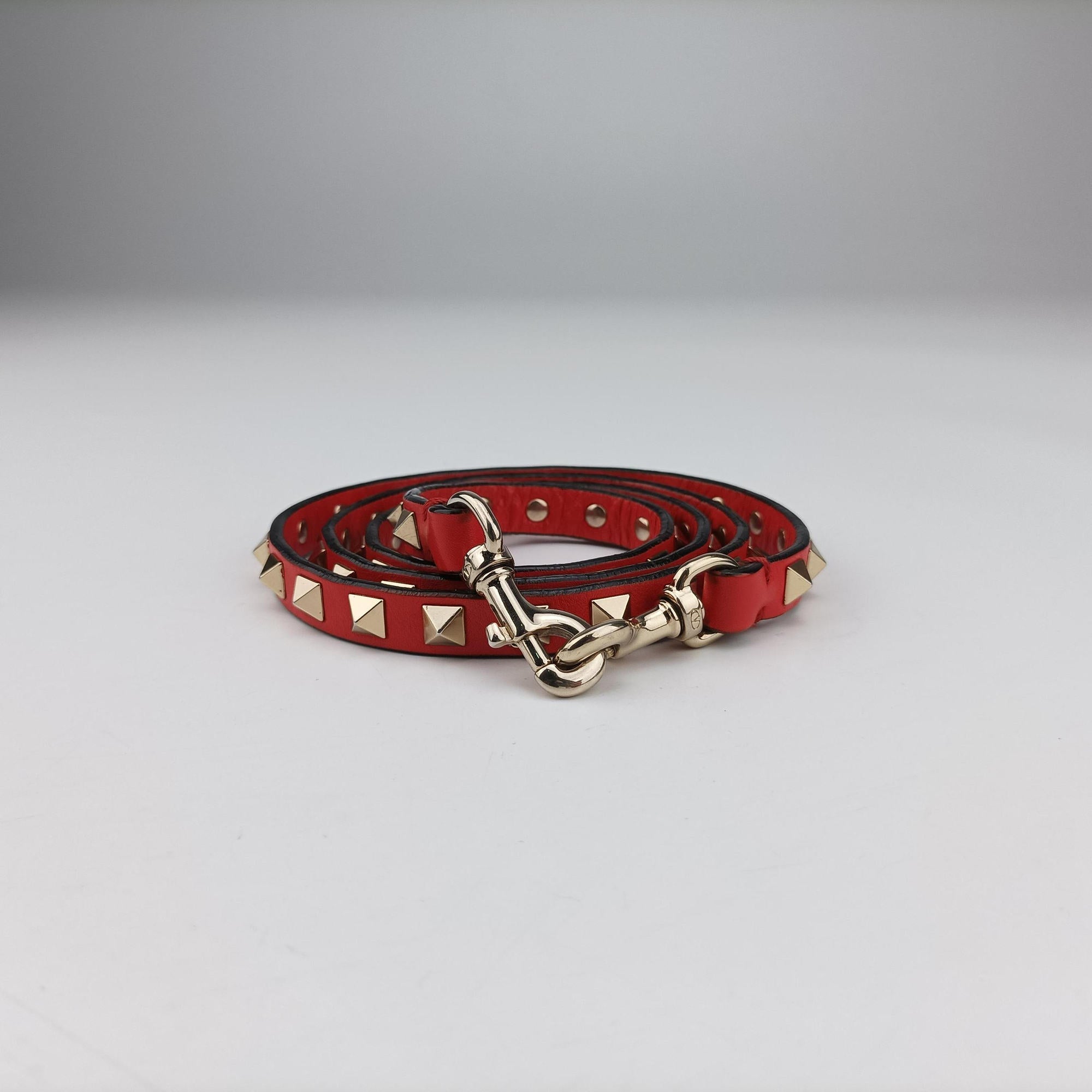 Pre-owned Valentino Rockstud Red Leather  shoulderbag | stylenewstar