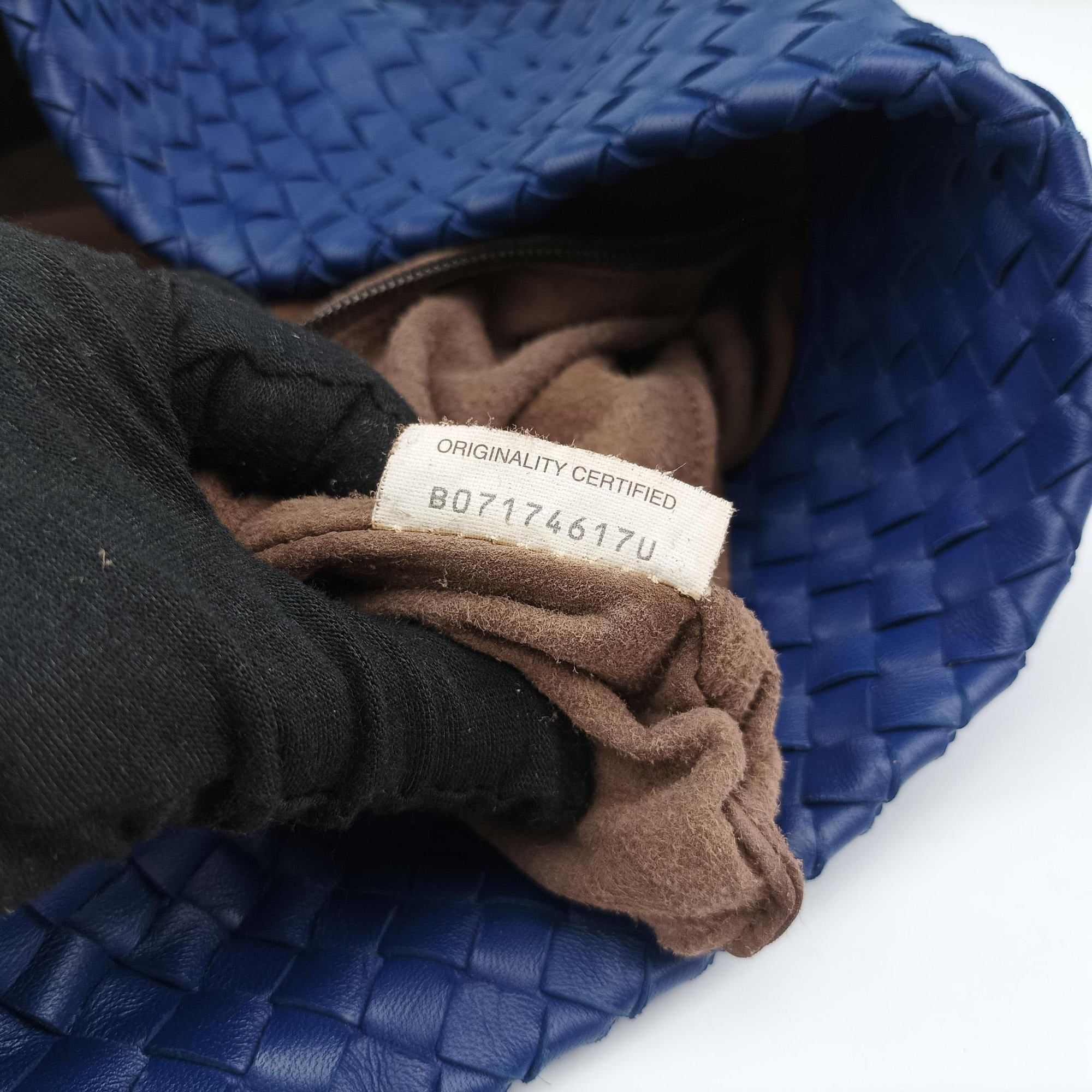 Secondhand Bottega Veneta Cesta Intrecciato Blue lambskin  handbag | stylenewstar