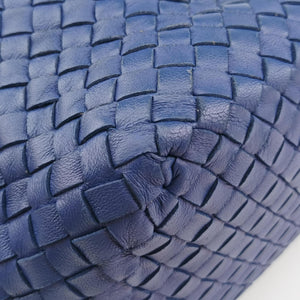 Secondhand Bottega Veneta Cesta Intrecciato Blue lambskin  handbag | stylenewstar