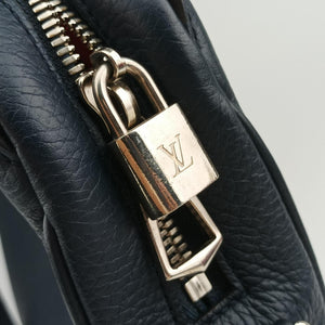 Vintage Louis Vuitton Armand Briefcase MM Navy Taurillon leather M54380 shoulderbag | stylenewstar
